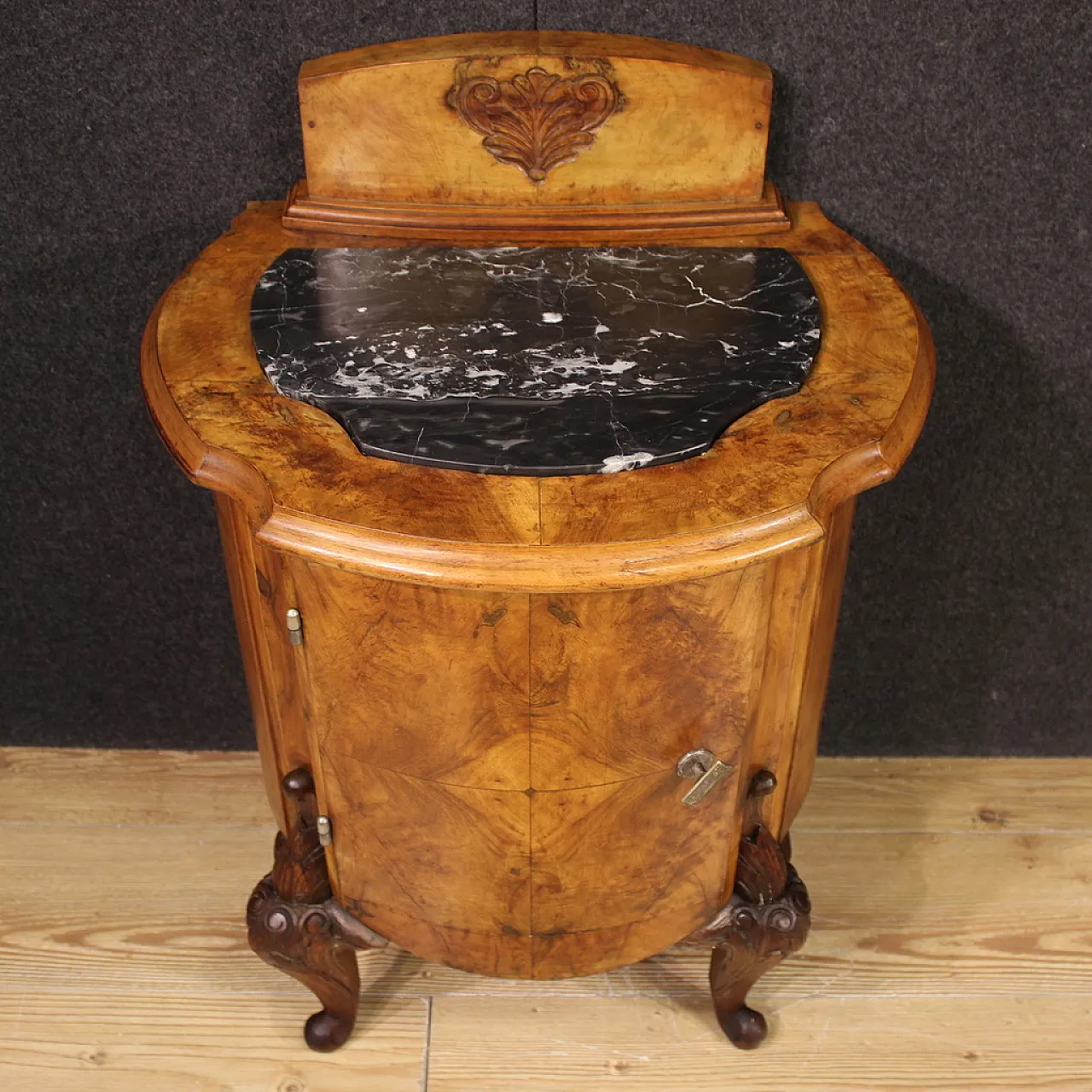 Pair of Italian bedside tables with marble top, 20th century 10