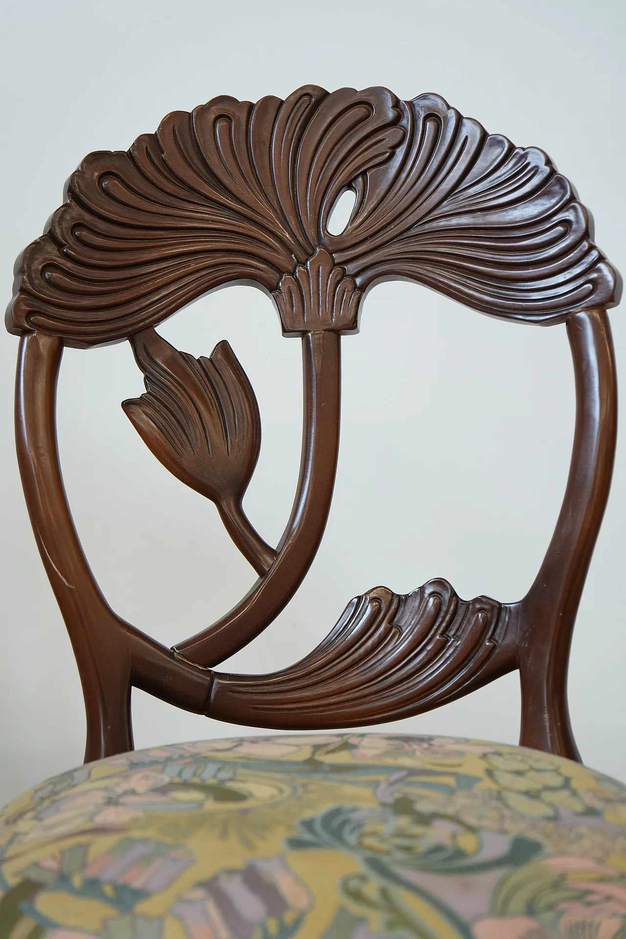 6 hand-carved dining chairs with floral seats, 1990s 3