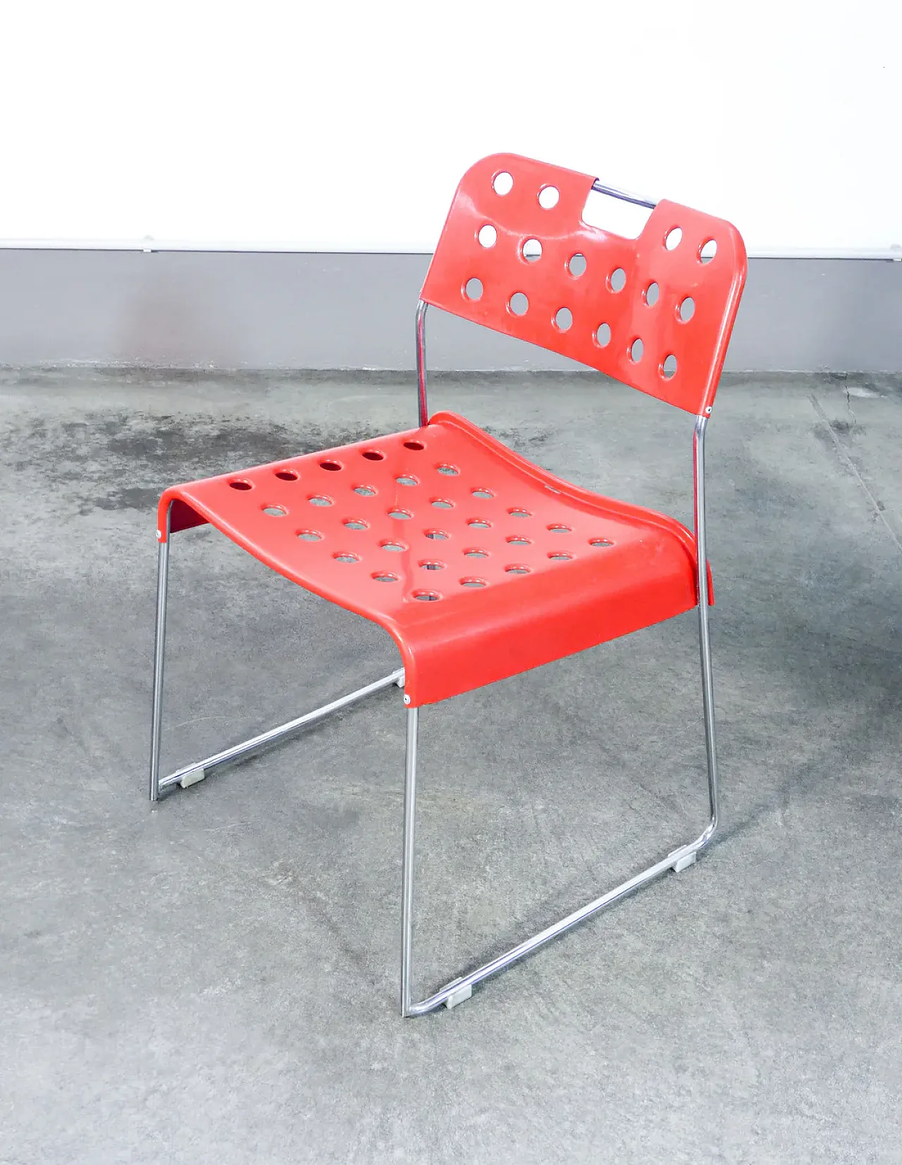 7 Omstak plastic and metal chairs, 1970s 2