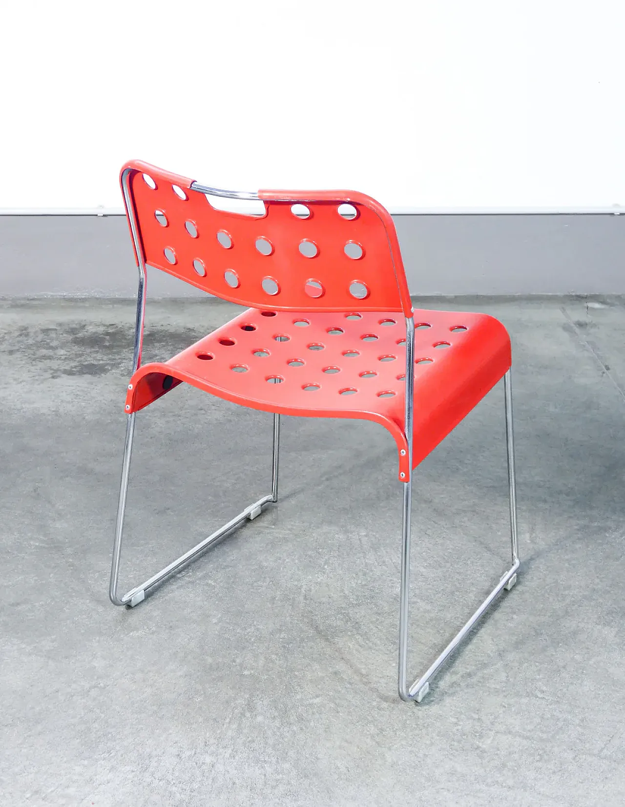 7 Omstak plastic and metal chairs, 1970s 4