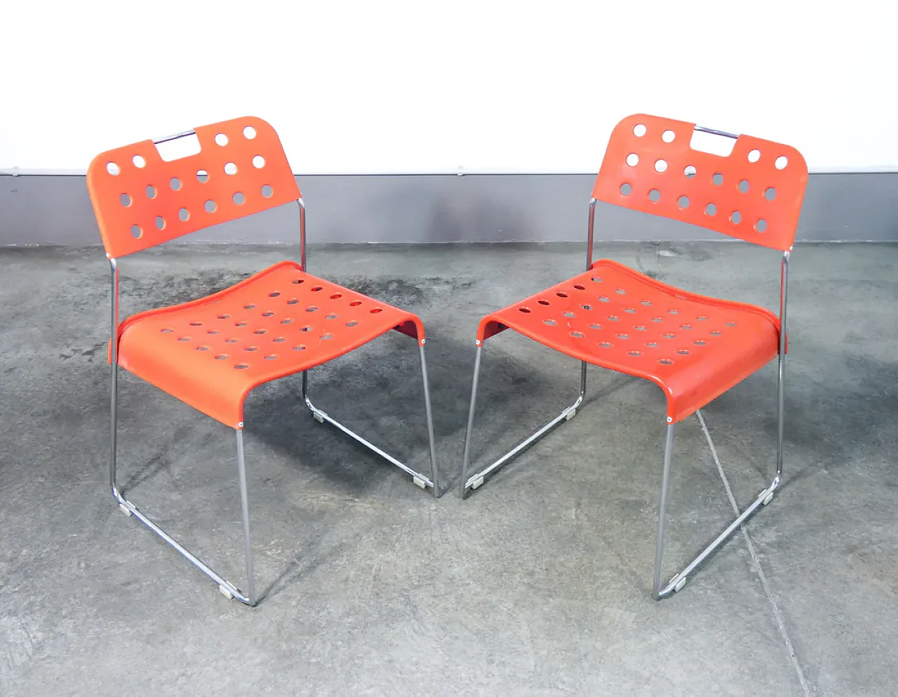 7 Omstak plastic and metal chairs, 1970s 7