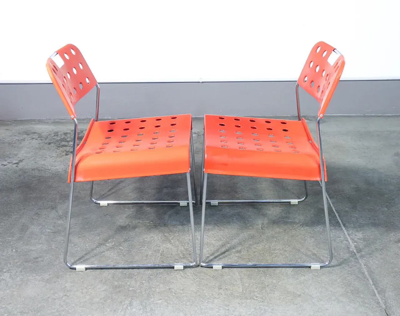 7 Omstak plastic and metal chairs, 1970s 8