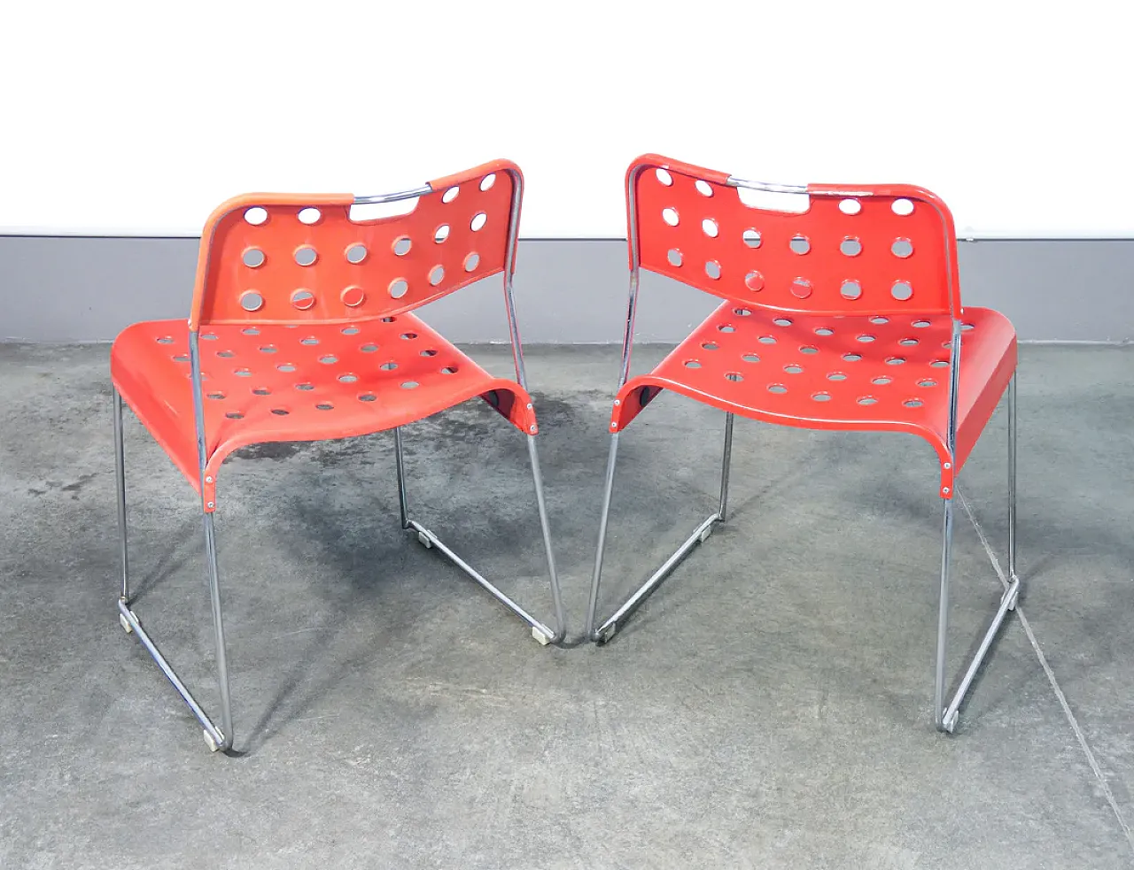 7 Omstak plastic and metal chairs, 1970s 12