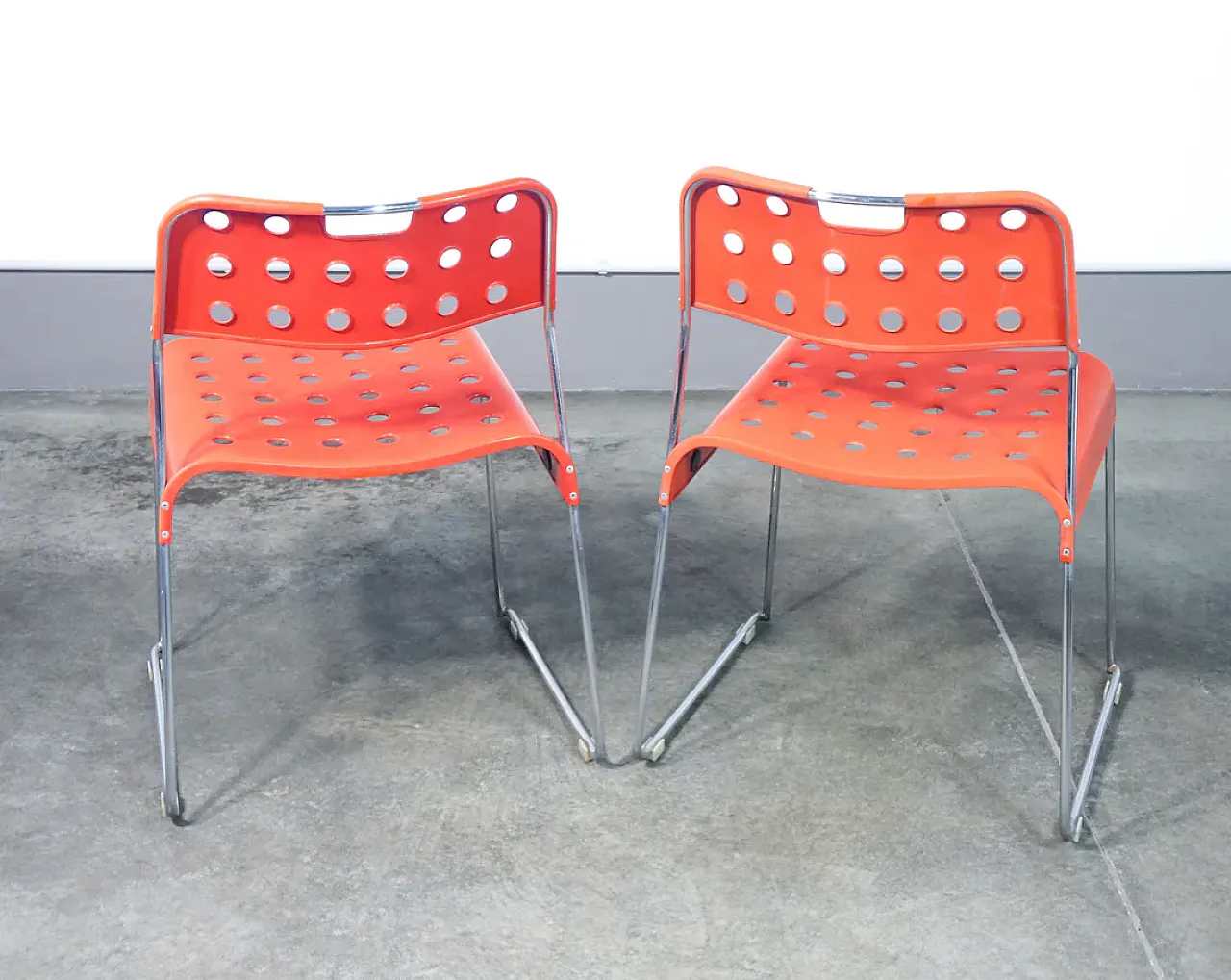 7 Omstak plastic and metal chairs, 1970s 15