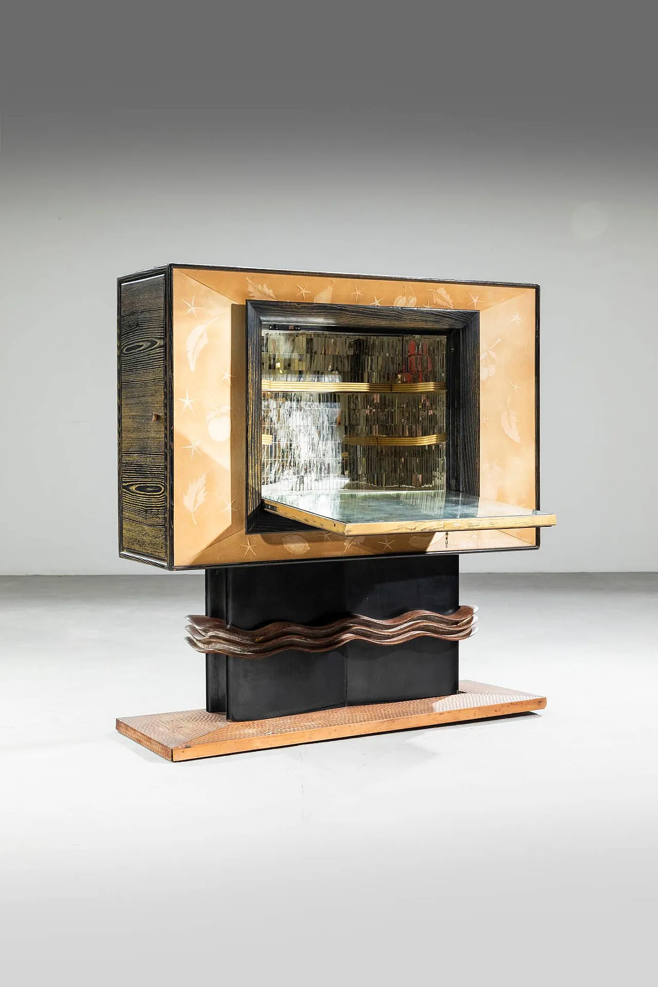Bar cabinet by Vittorio Valabrega for Valabrega, 1940s 8