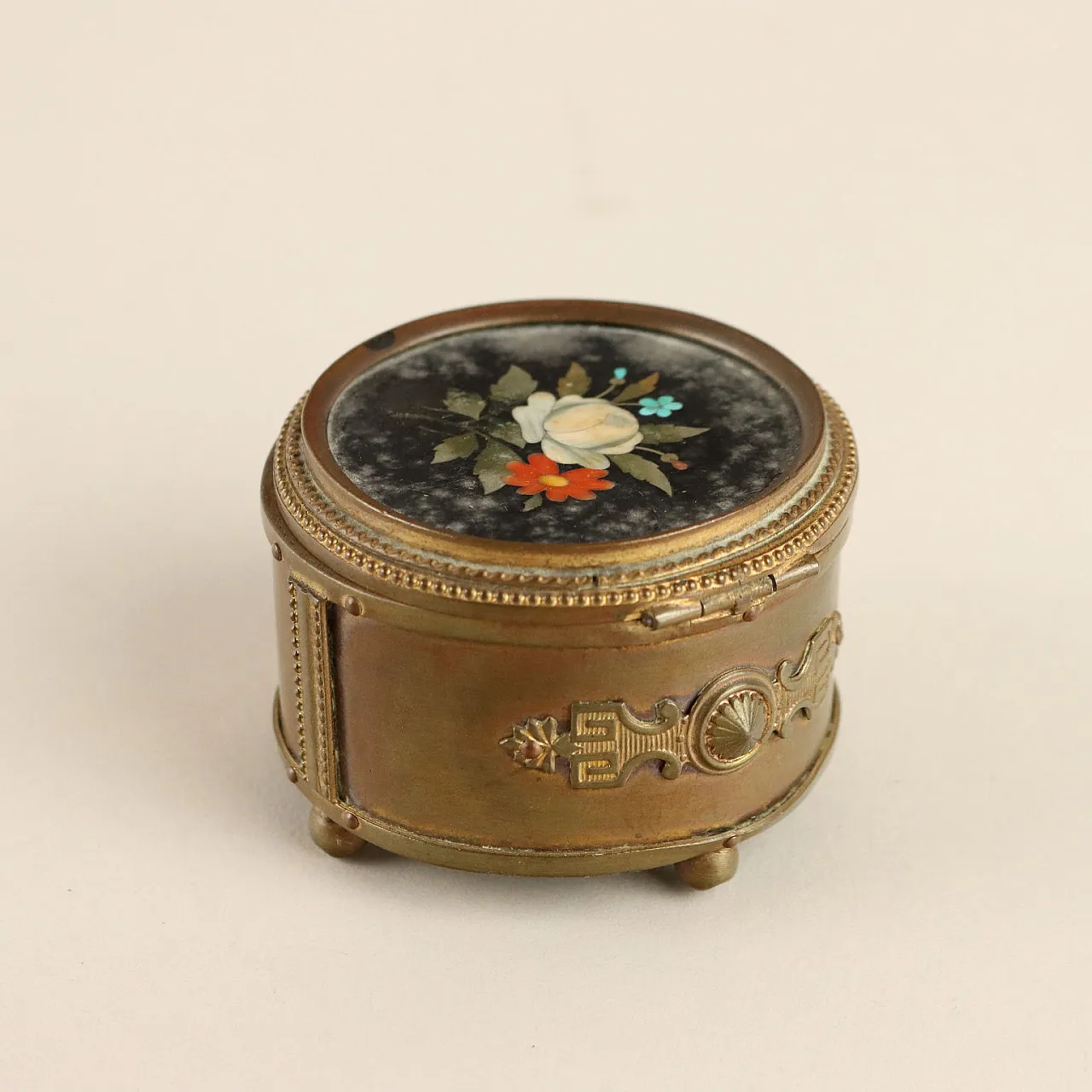 Scrigno in bronzo con coperchio in marmo, '800 7