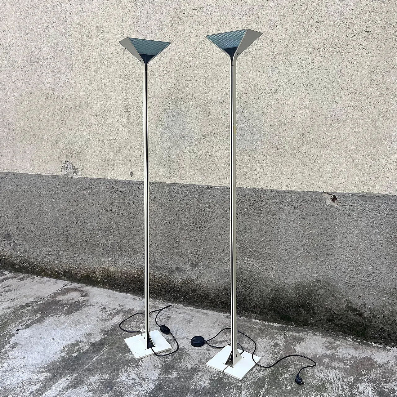 Pair of Papillona lamps by Tobia Scarpa for Flos, 1980s 3
