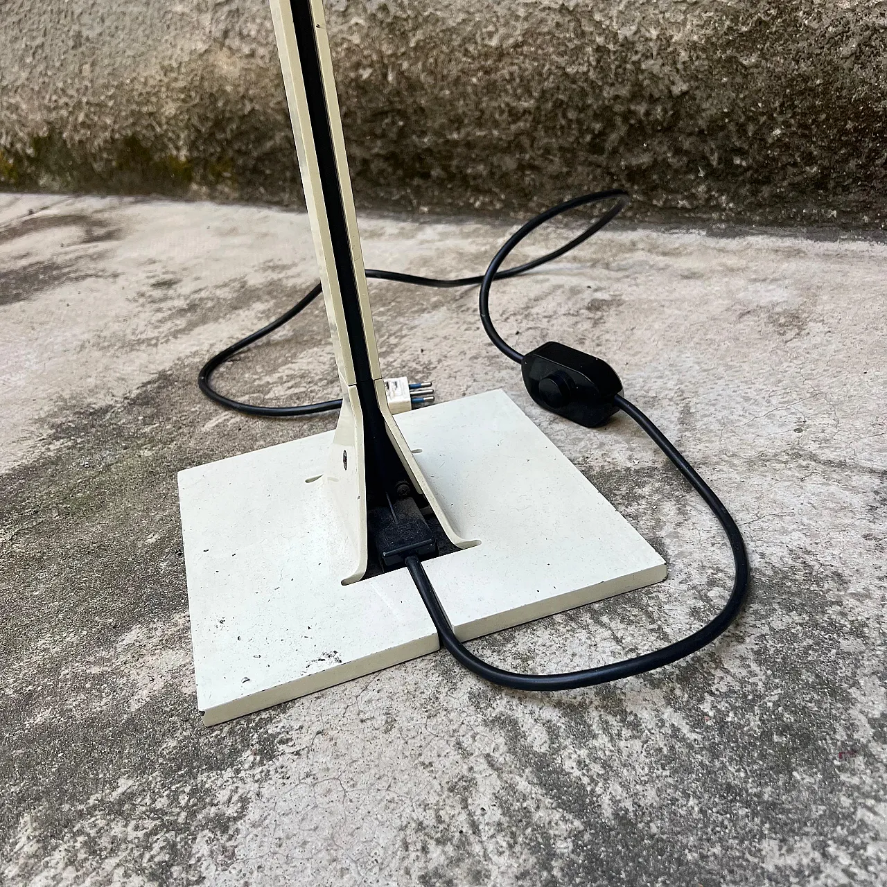 Pair of Papillona lamps by Tobia Scarpa for Flos, 1980s 5