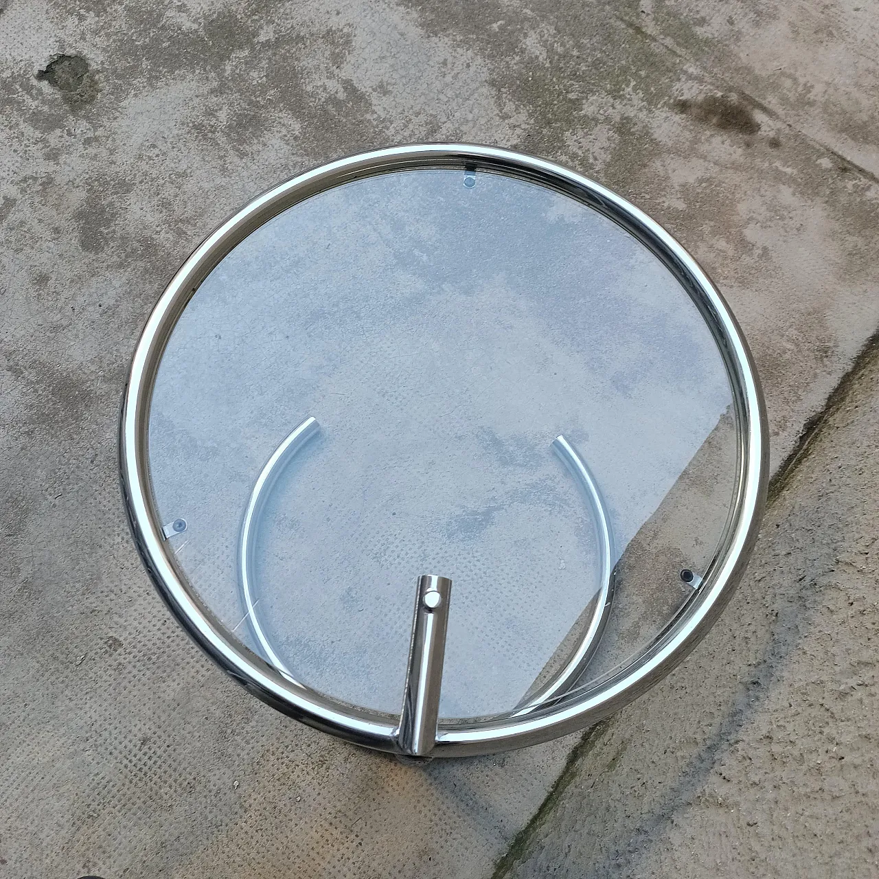 Adjustable side table in the Style of Eileen Gray, 1980s 11