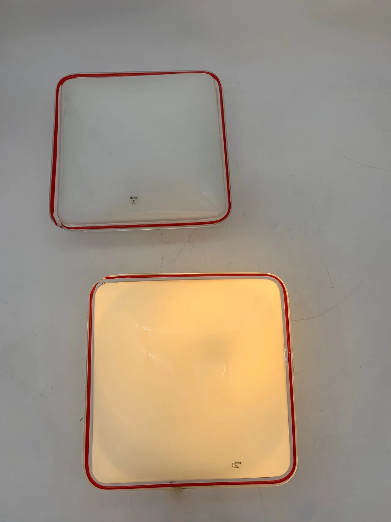 Coppia di plafoniere in vetro di Murano attribuite a Venini, anni '70 1