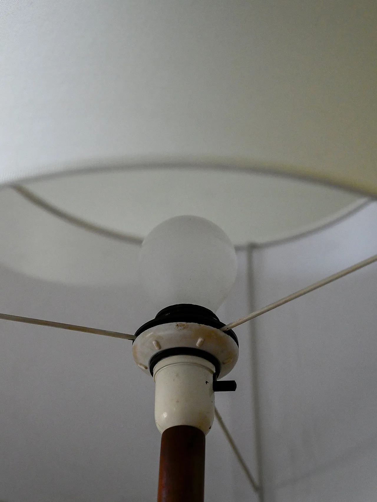 Lampada danese in teak tornito, anni’60 7