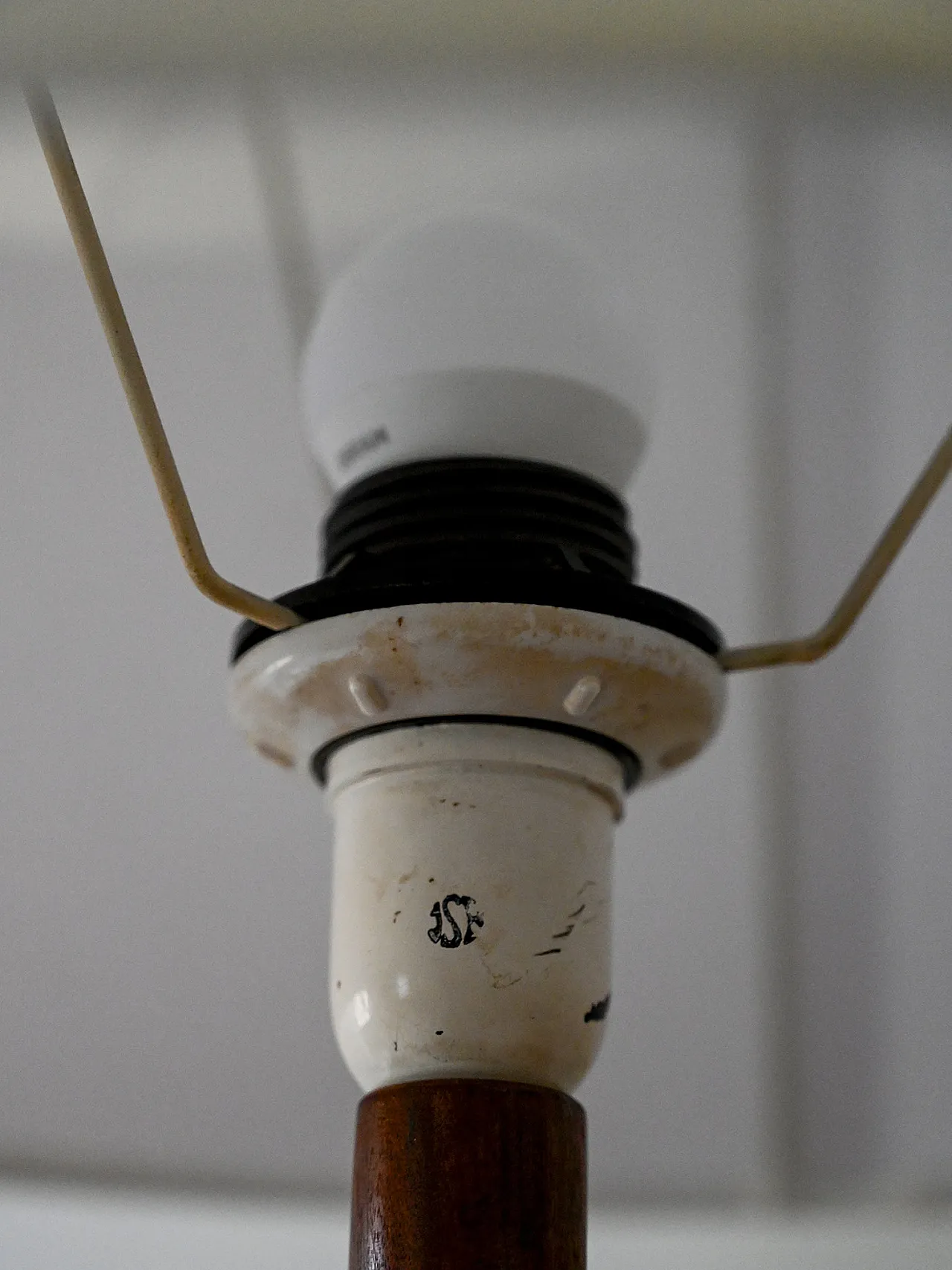 Lampada danese  in teak tornito, anni ’60 4