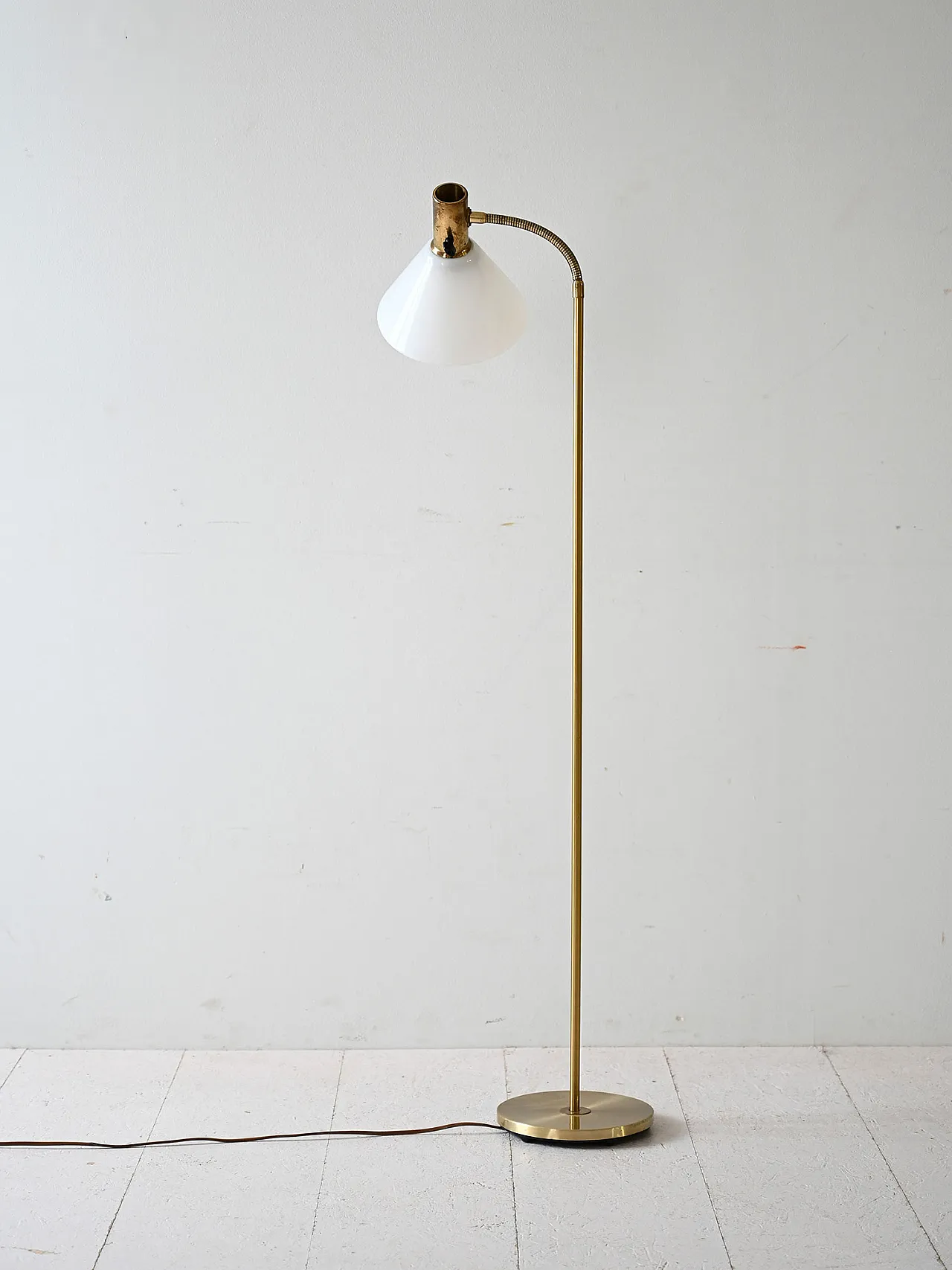 Scandinavian land lamp in brass, 1950s 2