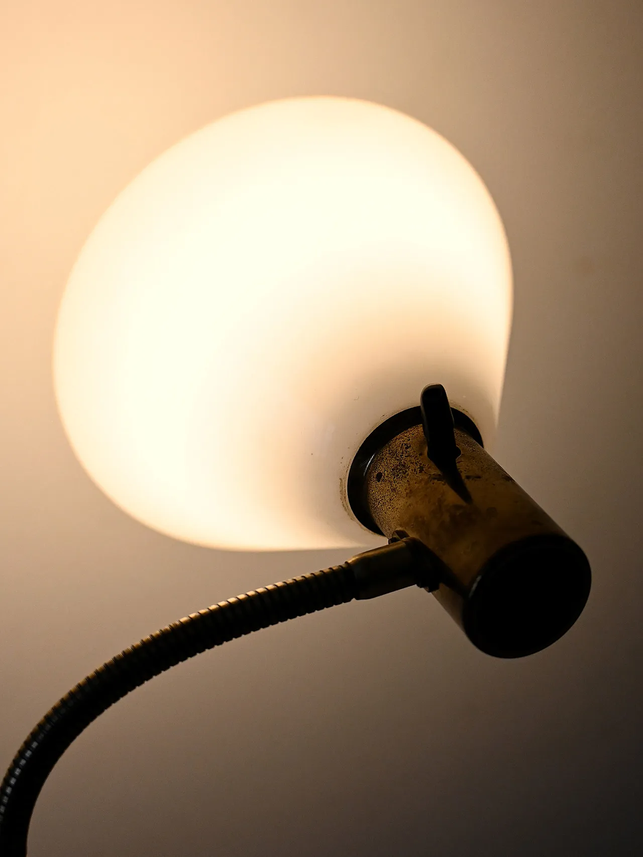 Scandinavian land lamp in brass, 1950s 5