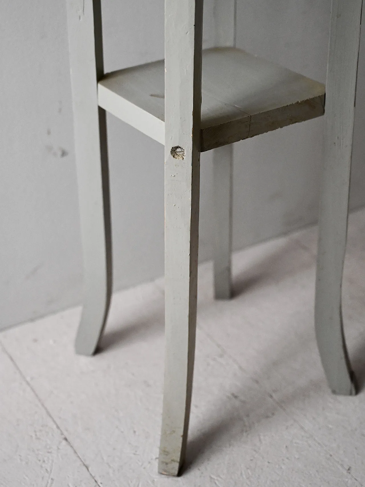 Piedistallo svedese in legno dipinto, anni '60 4