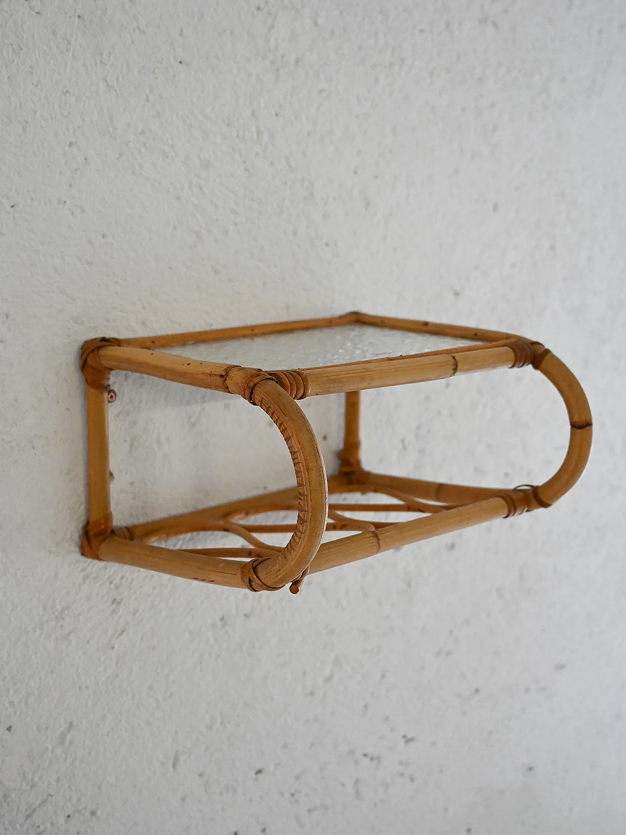 Scandinavian wall bedside table in bamboo and glass, 60s 2