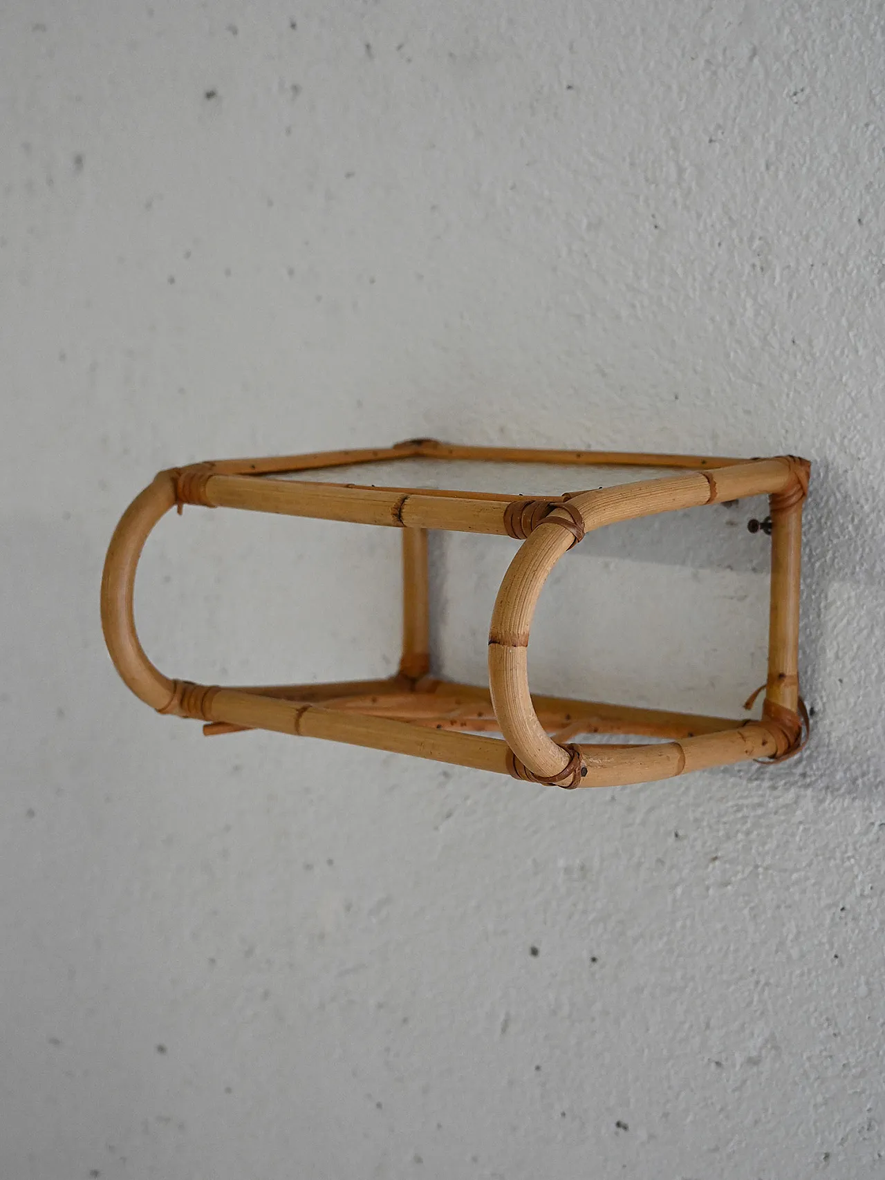 Scandinavian wall bedside table in bamboo and glass, 60s 3