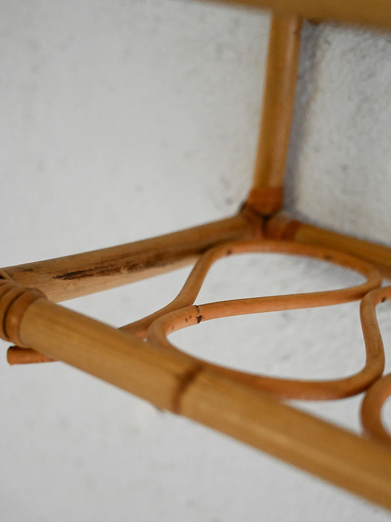 Scandinavian wall bedside table in bamboo and glass, 60s 4