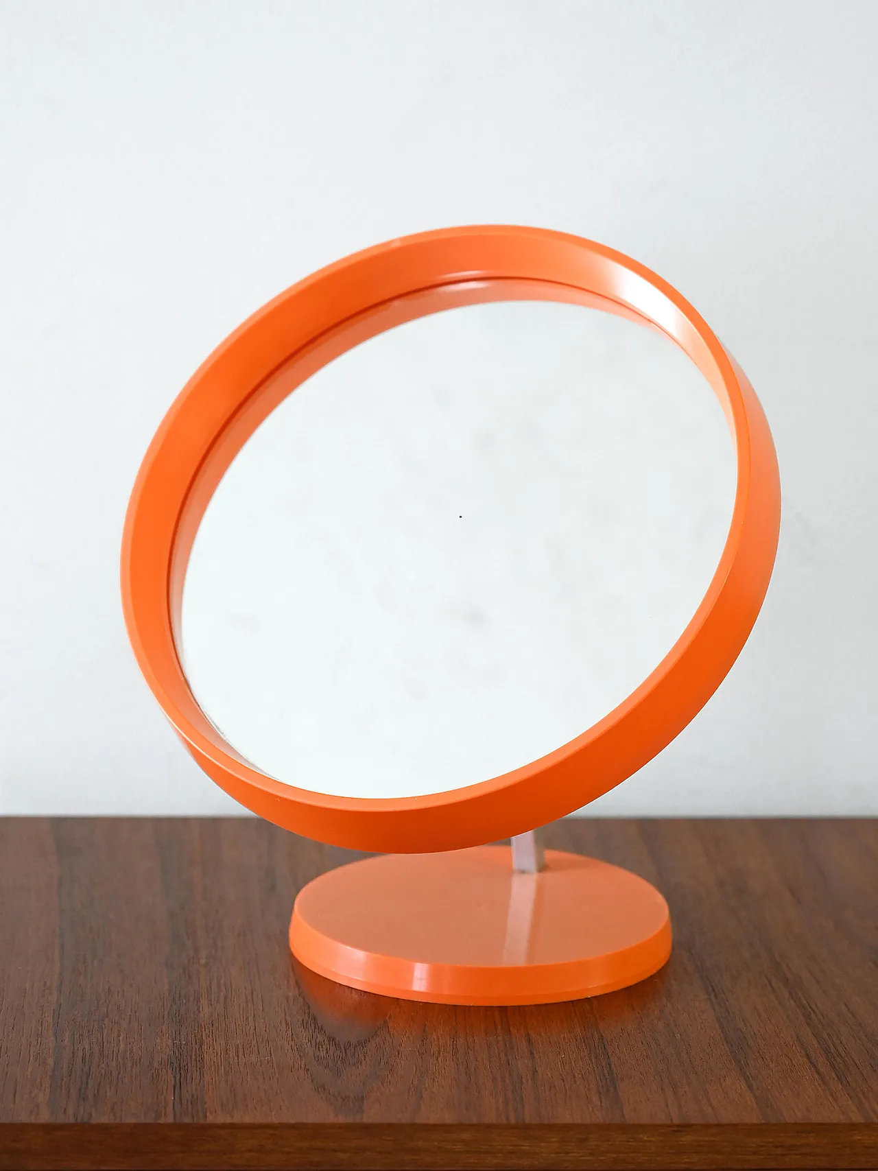 Specchio da tavolo scandinavo arancione,  anni ’60 1