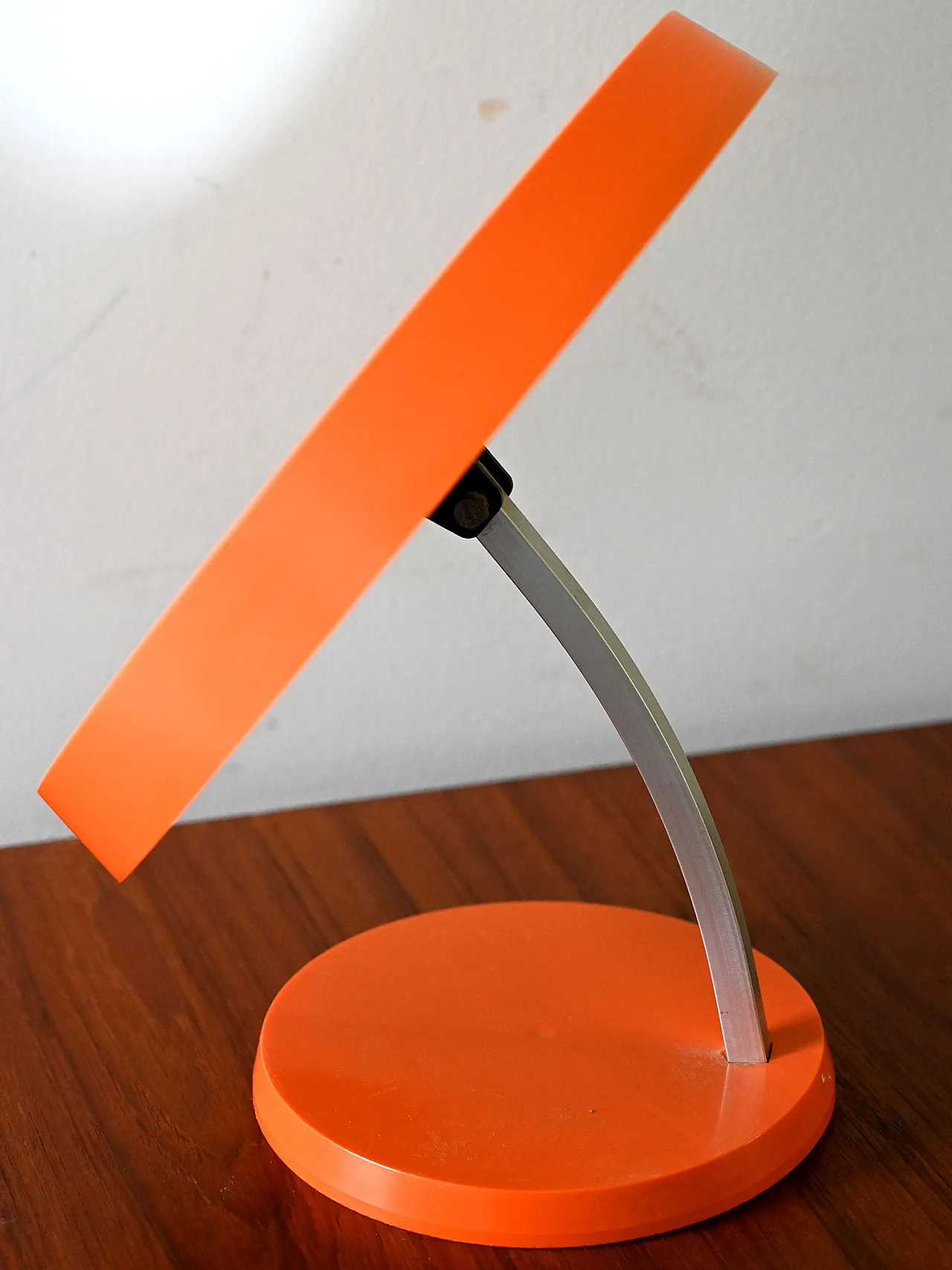 Specchio da tavolo scandinavo arancione,  anni ’60 4