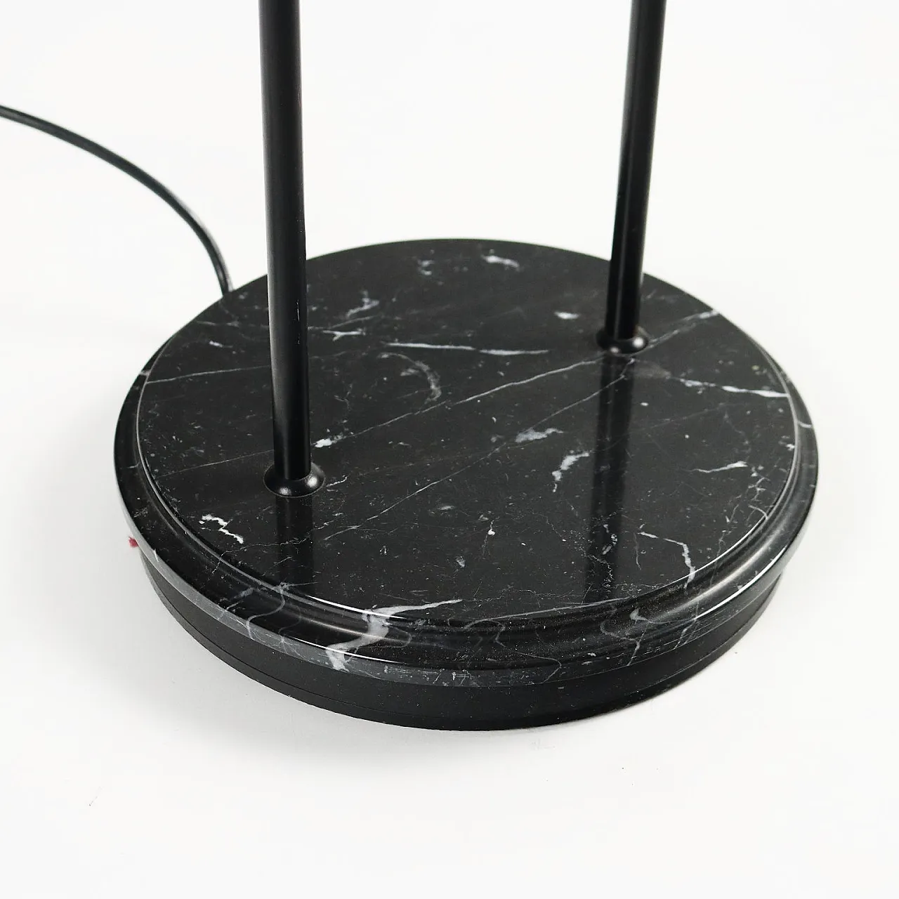 Lampada da terra AV in metallo smaltato nero di Mazzega, anni '80 7