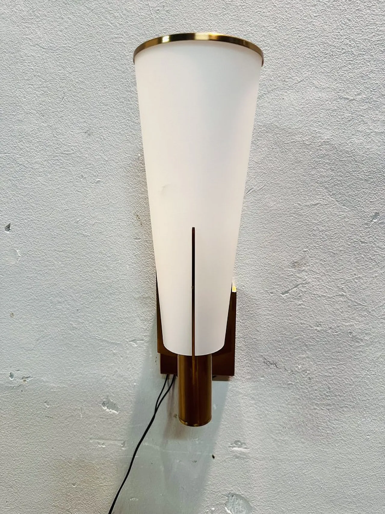 Wall Light in Brass and Opaline, 1950s 2