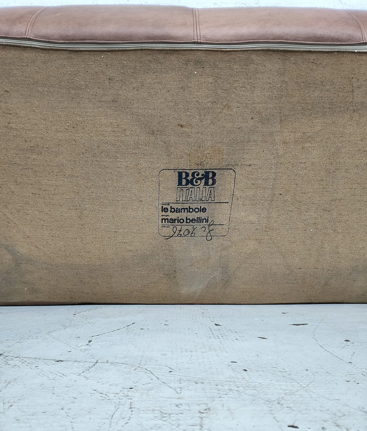 Le Bambole natural leather sofa by Mario Bellini for B&B Italia 1970s 19
