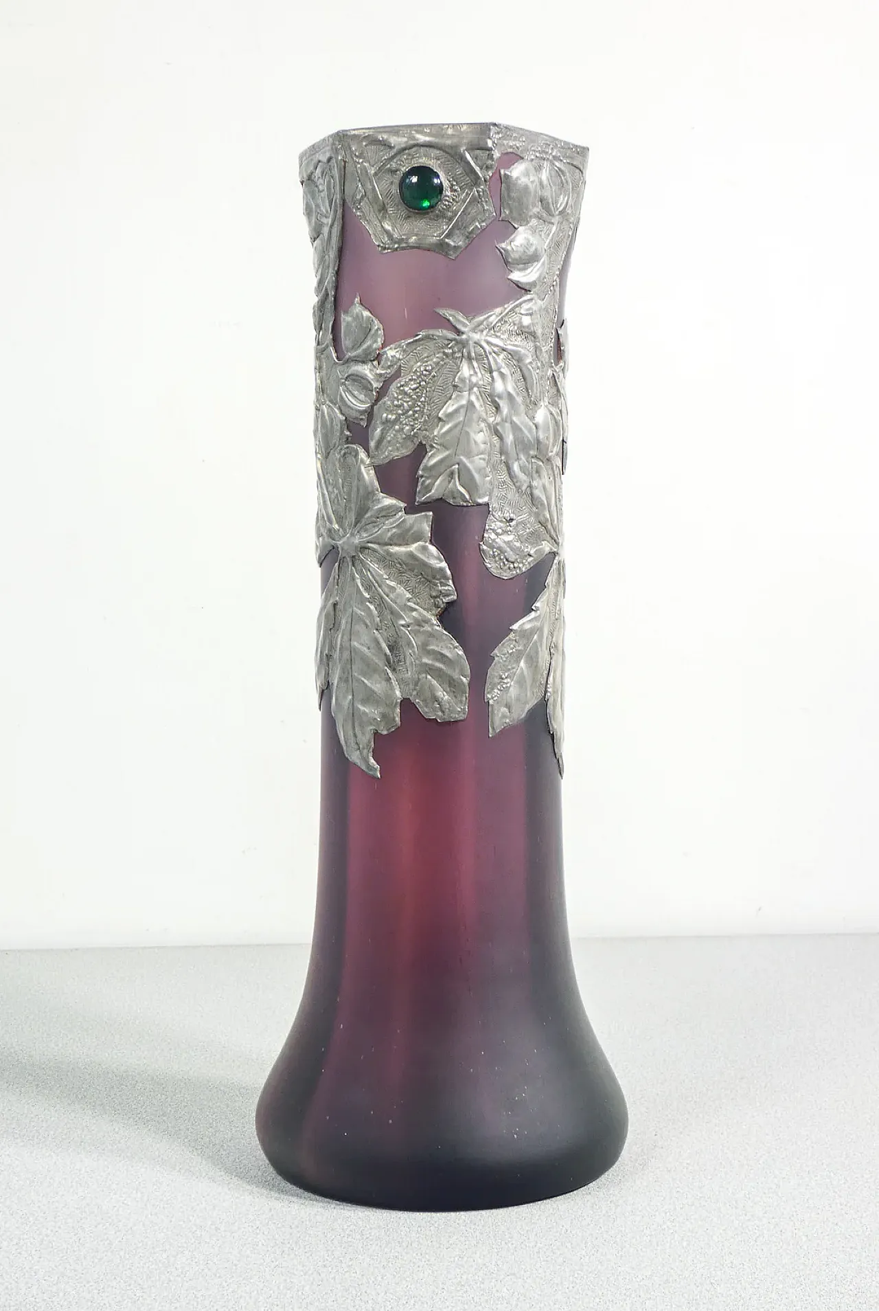 Blown glass and metal vase, early 20th century 6