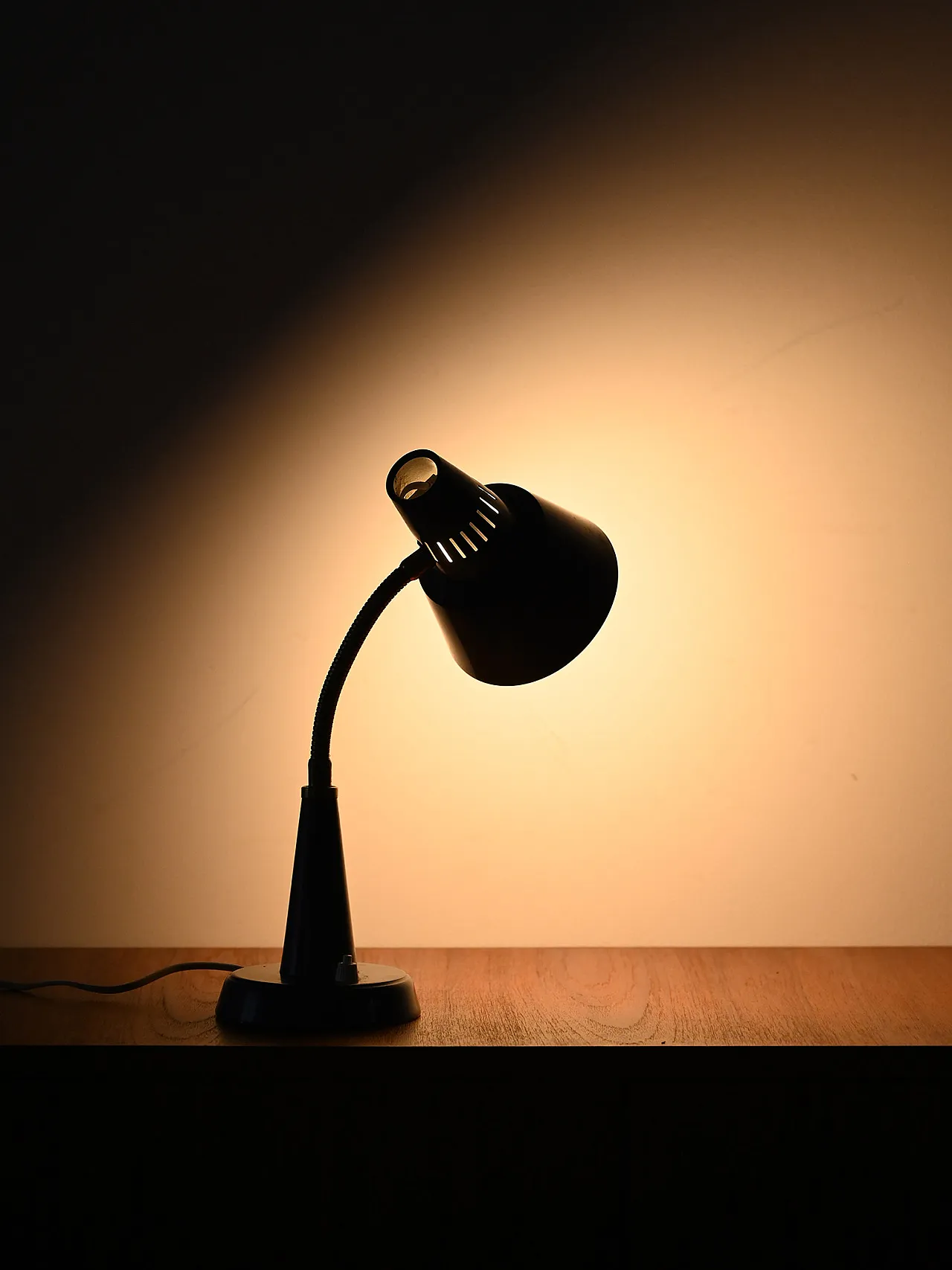 Lampada da tavolo scandinava di Gemi, anni '70 1