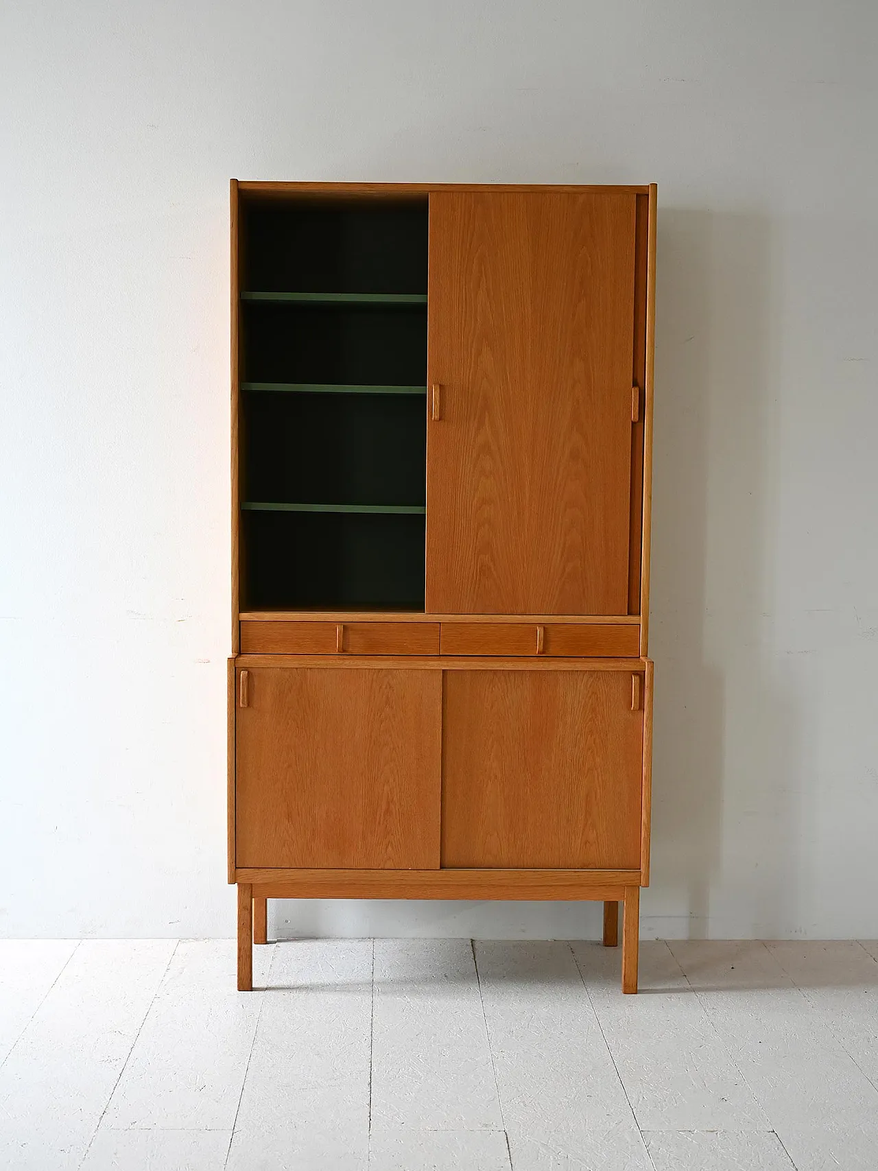 Scandinavo Bodafors wardrobe with sliding doors 3