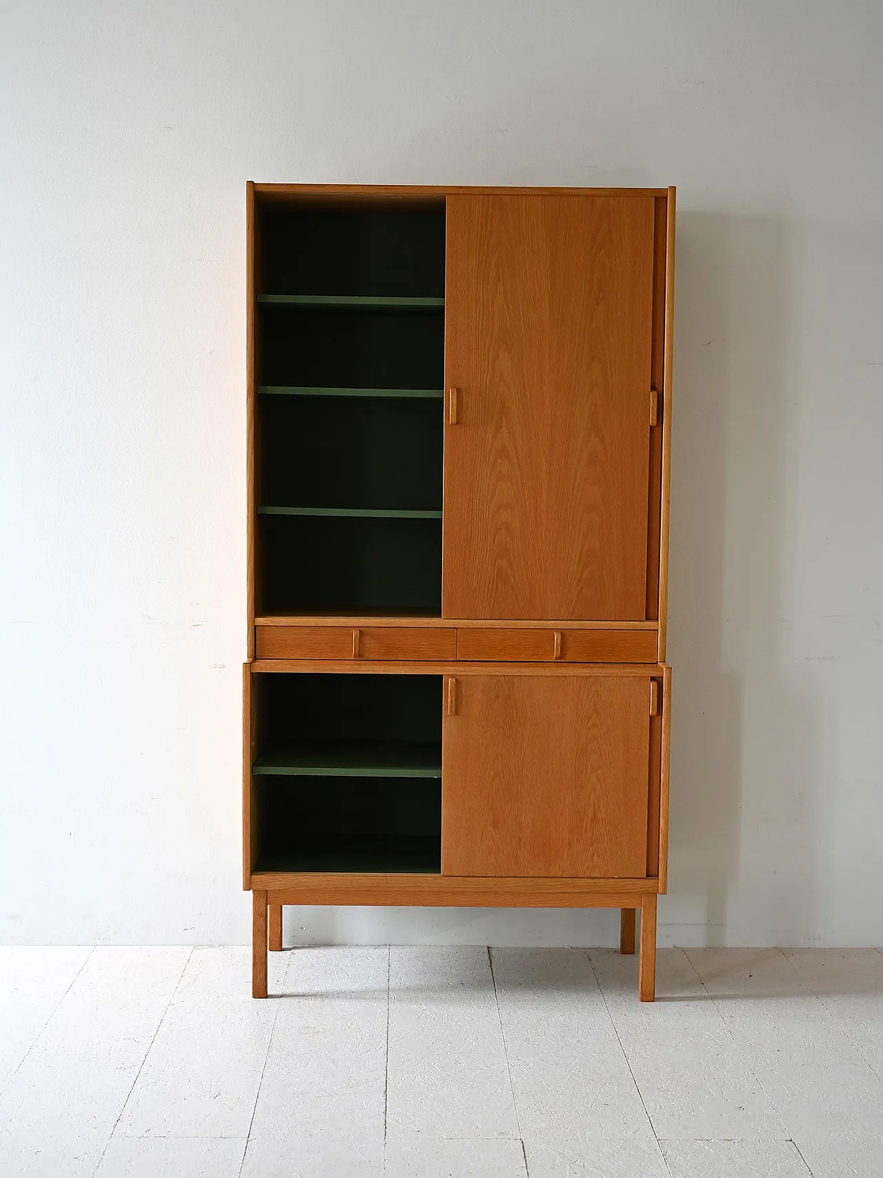 Scandinavo Bodafors wardrobe with sliding doors 4