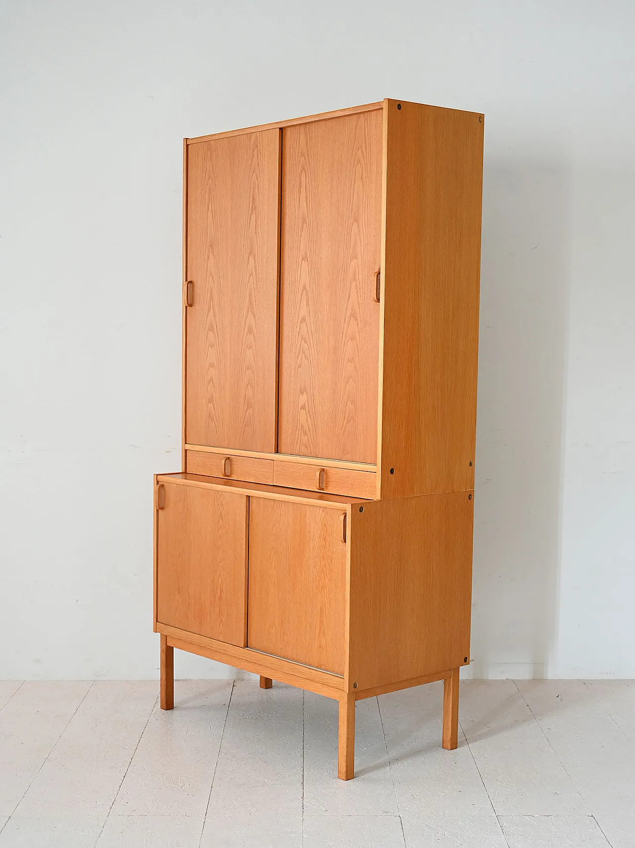Scandinavo Bodafors wardrobe with sliding doors 7