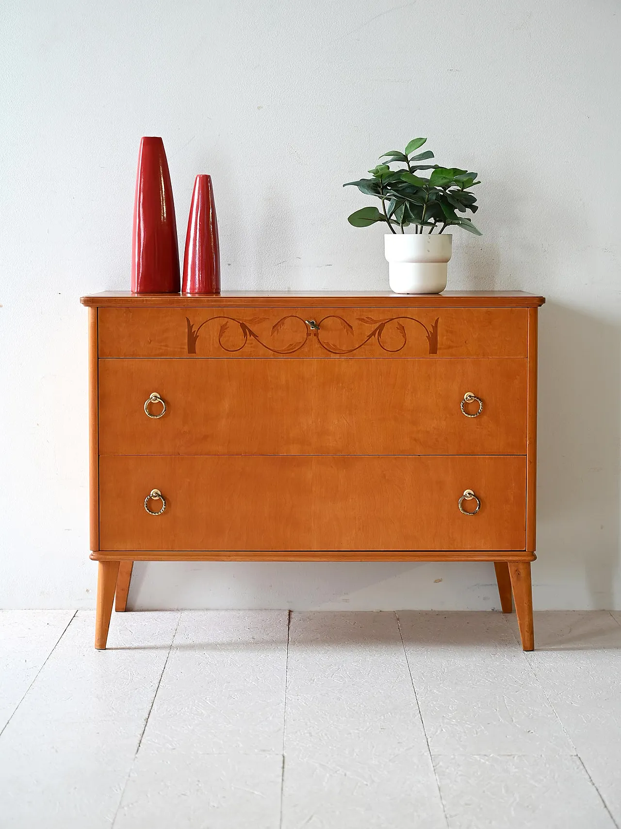 Scandinavian chest of drawers in oak and root 1