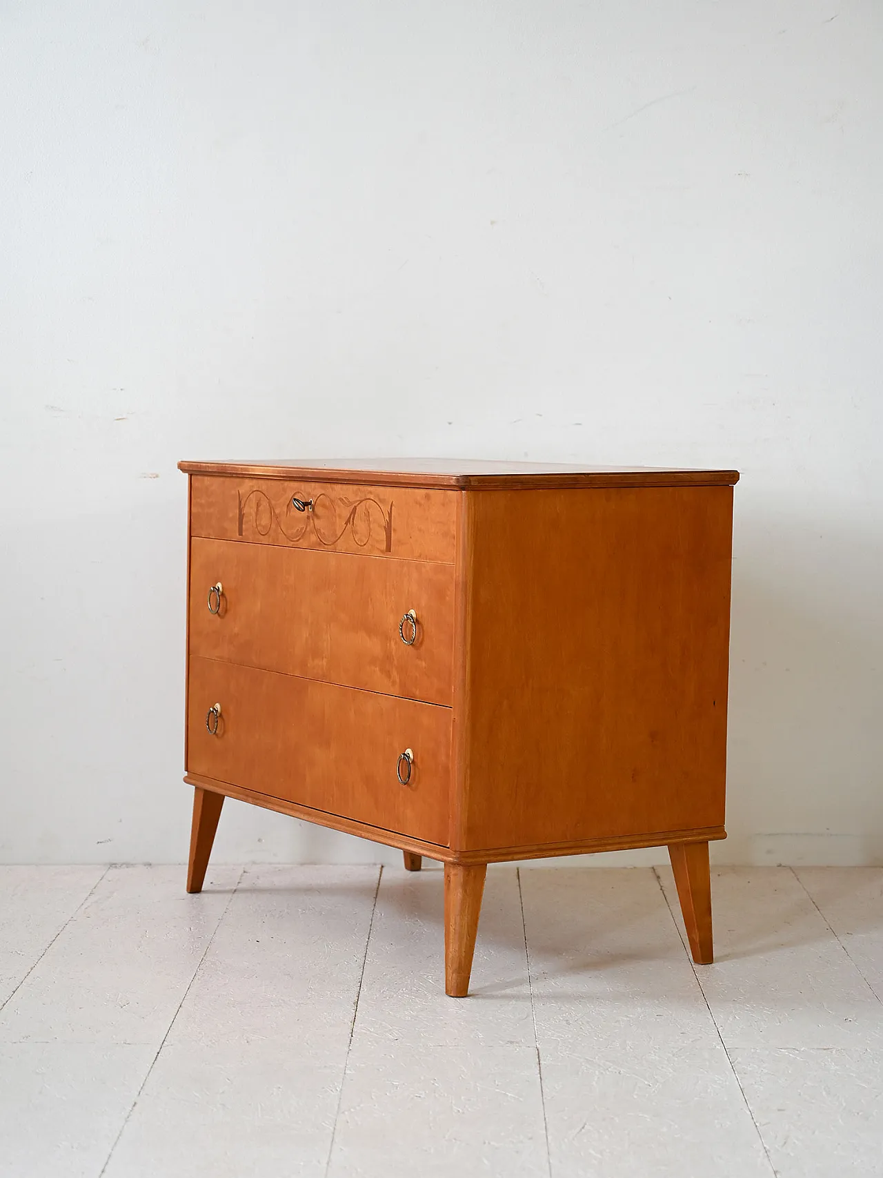 Scandinavian chest of drawers in oak and root 4