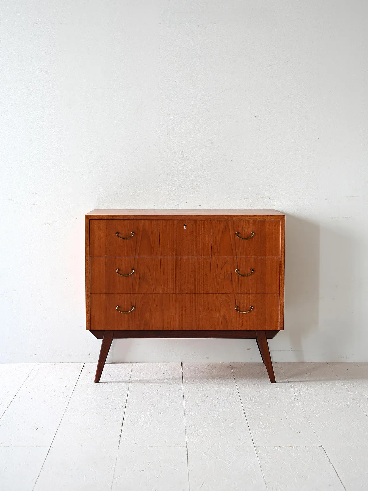 Scandinavian chest of drawers in Teak and mahogany, 60s 2