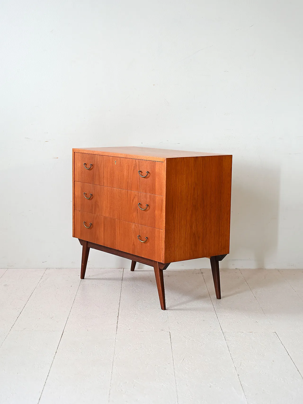 Scandinavian chest of drawers in Teak and mahogany, 60s 4