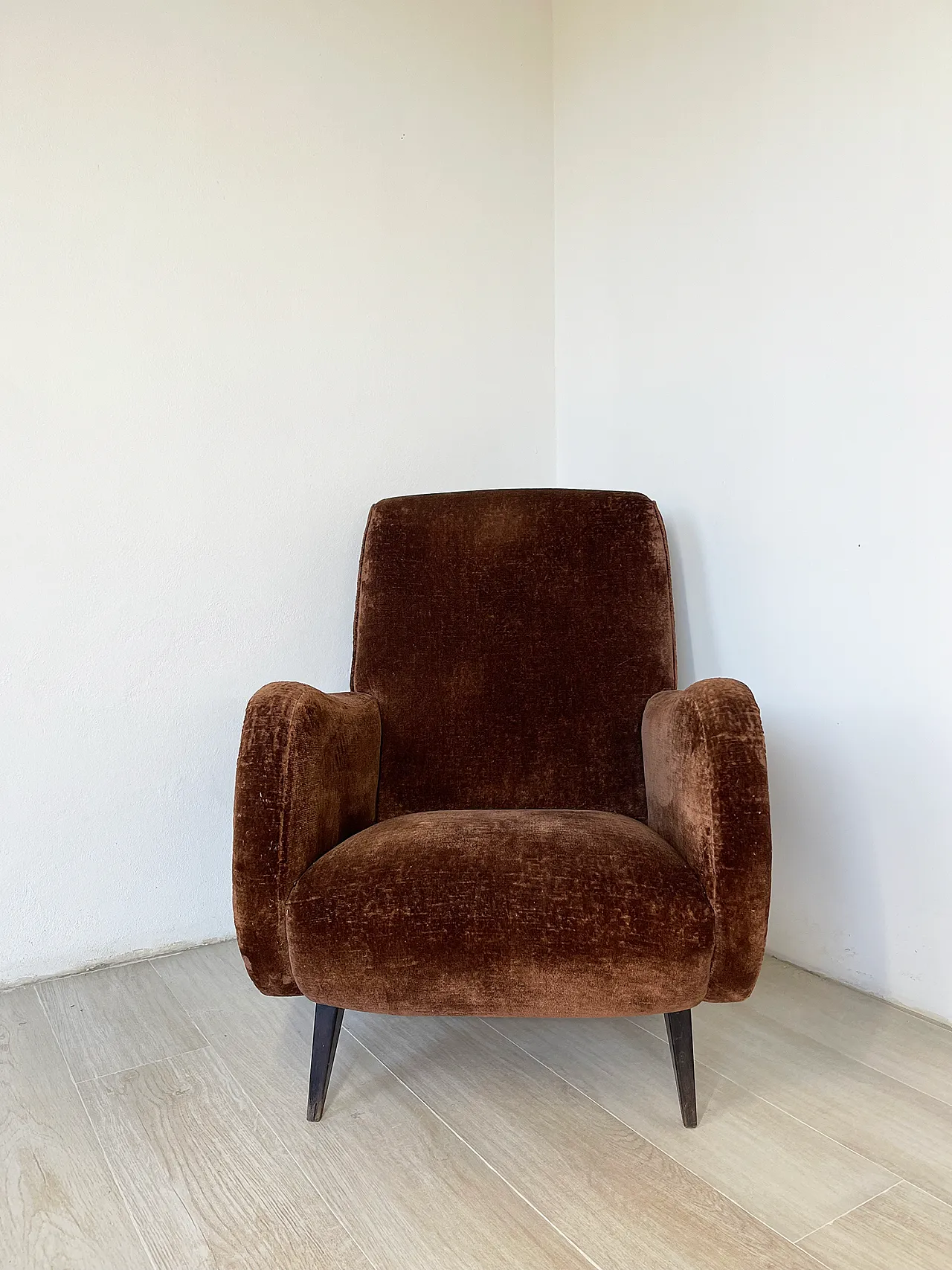 Italian 1960s brown velvet armchair 2