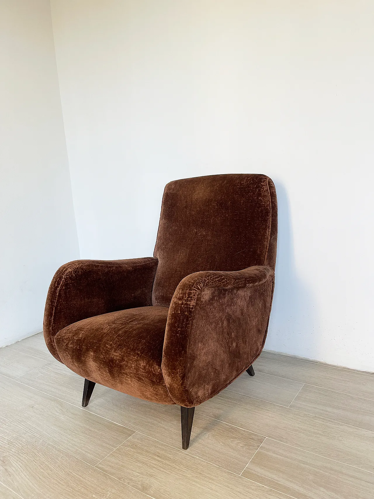 Italian 1960s brown velvet armchair 5