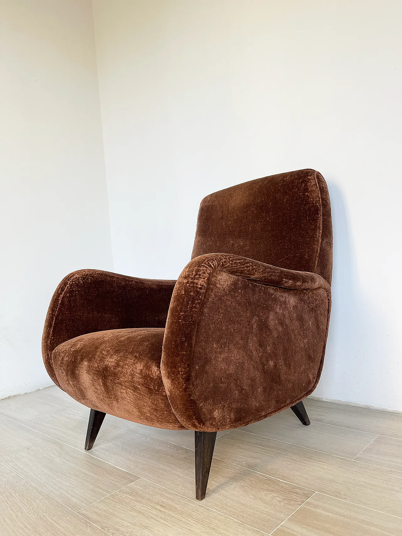 Italian 1960s brown velvet armchair 6