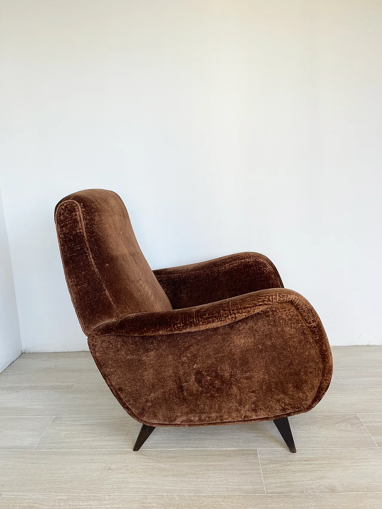 Italian 1960s brown velvet armchair 9