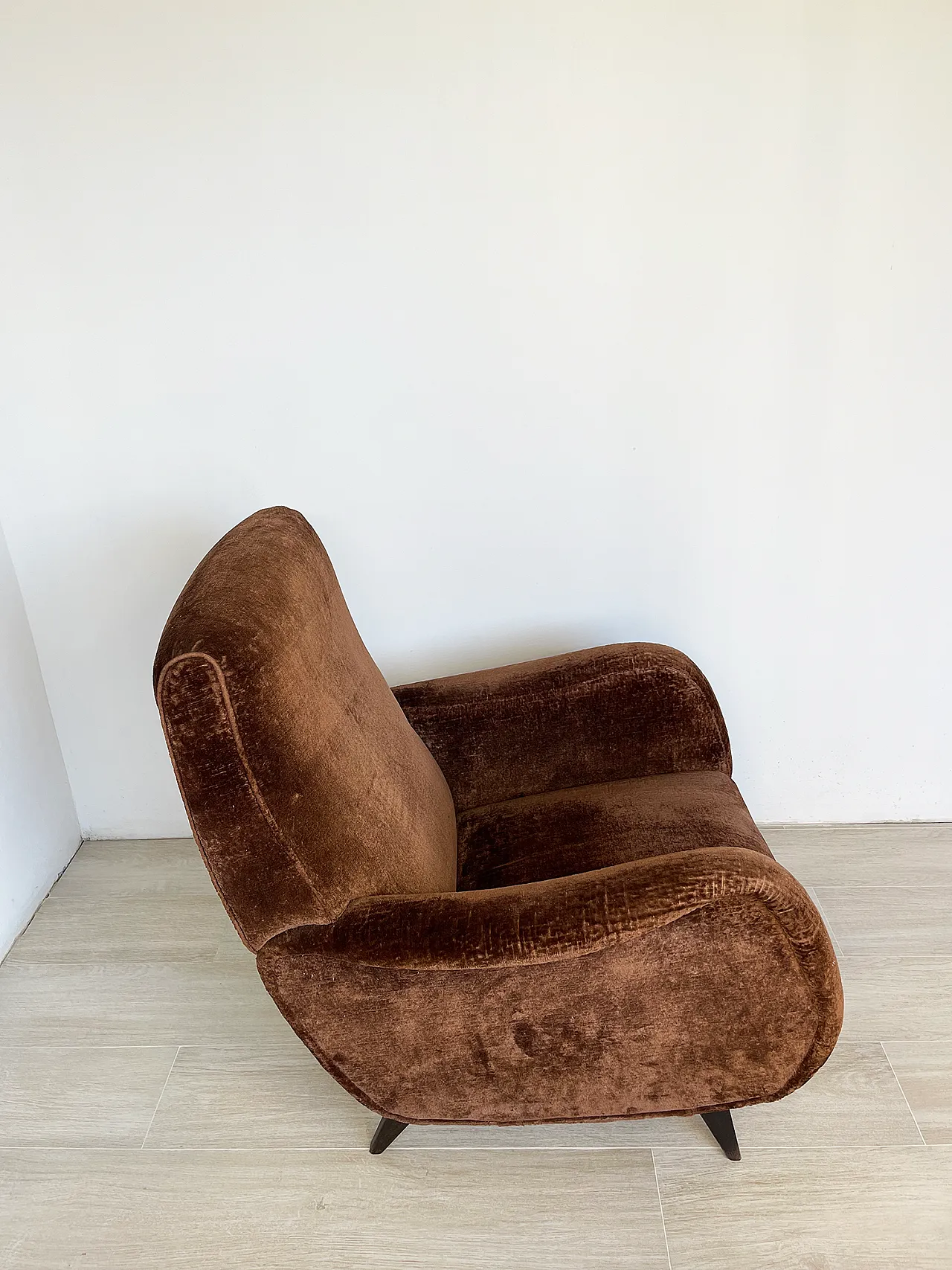 Italian 1960s brown velvet armchair 11