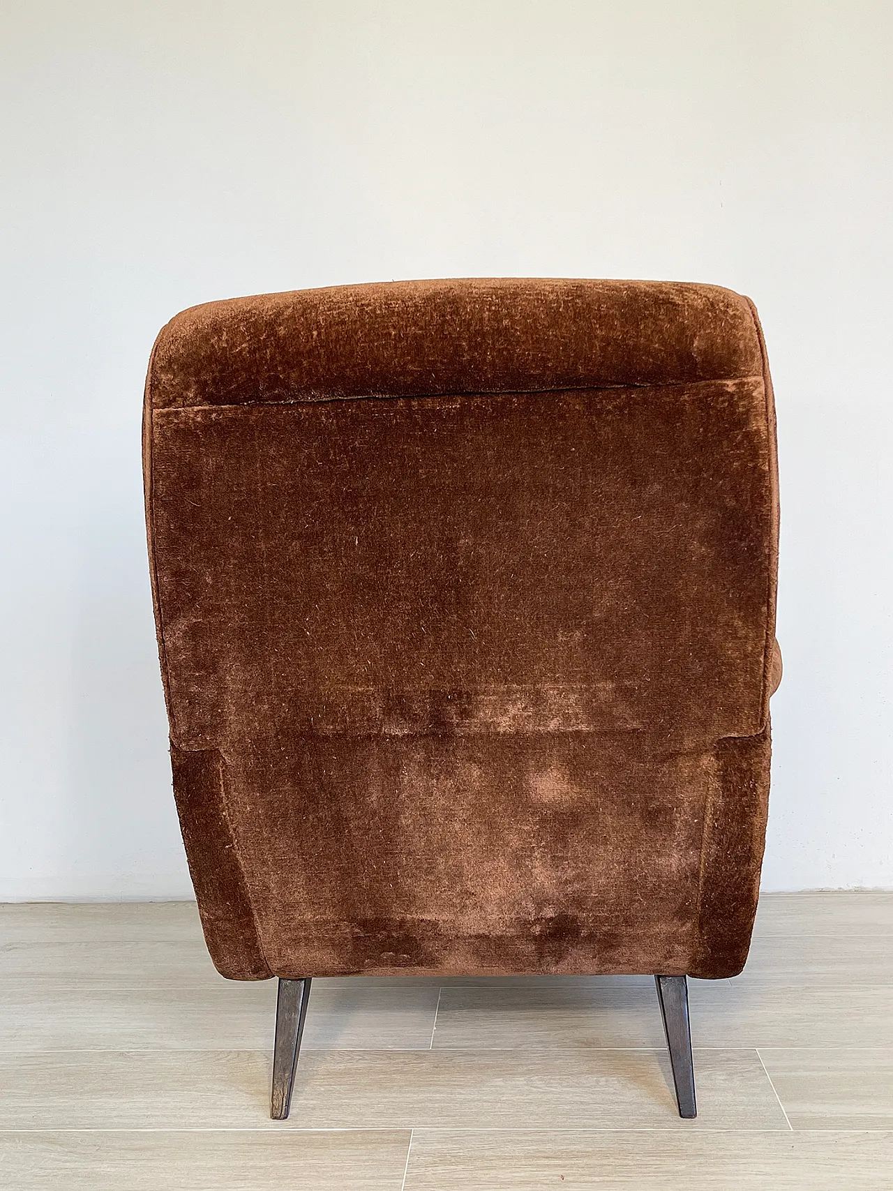 Italian 1960s brown velvet armchair 12