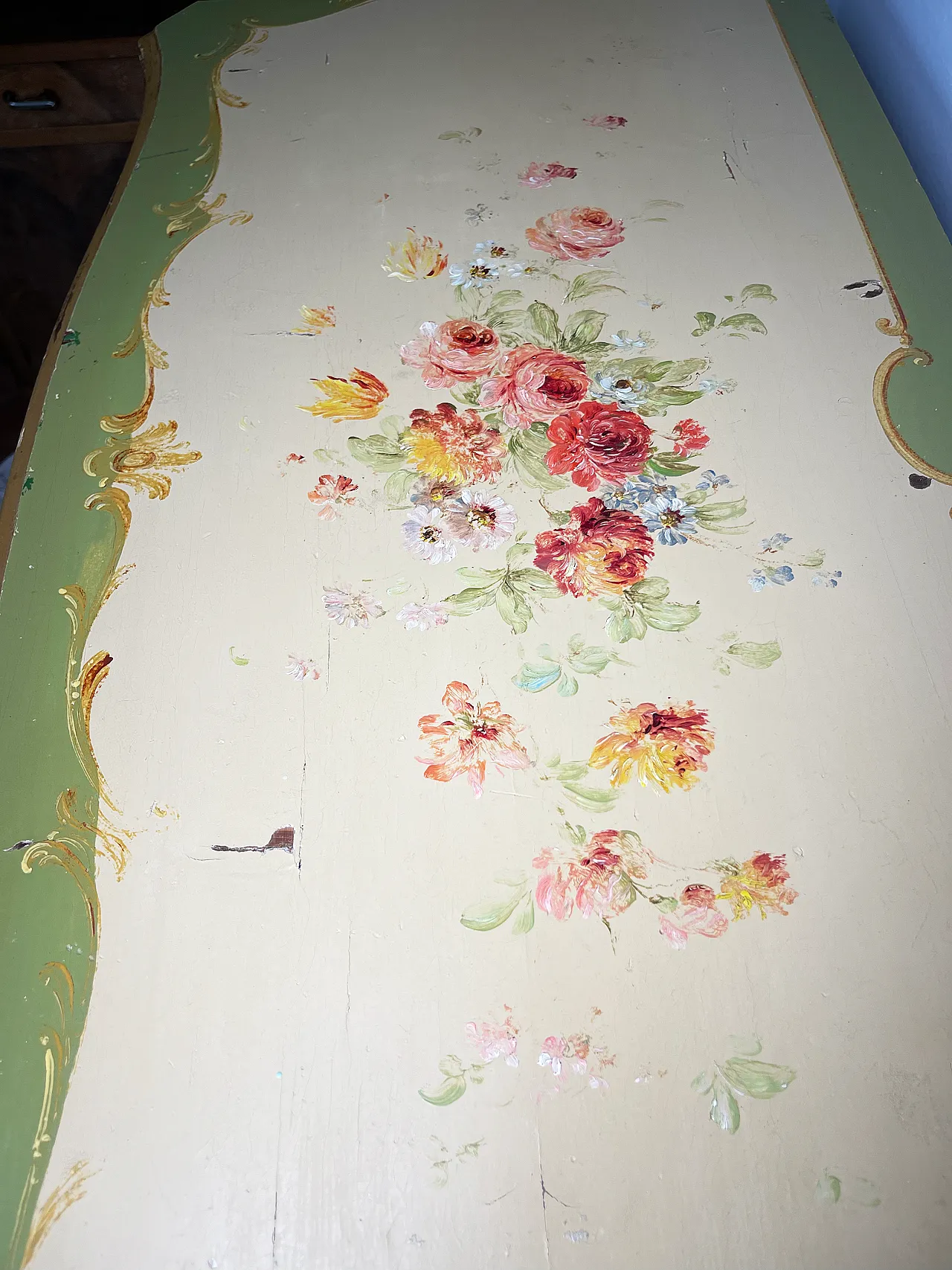 Italian Venetian style Hand Paintedchest of drawers, 50s 14