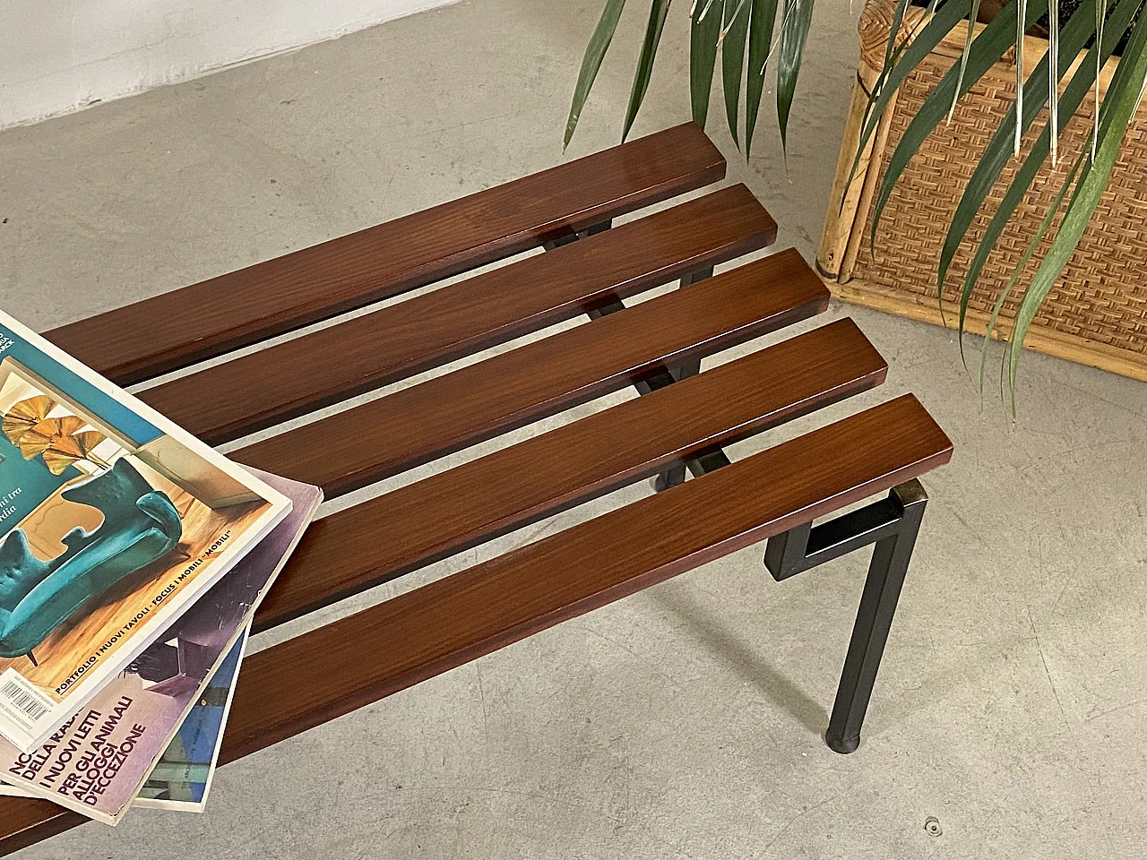 Panchetta in legno di teak, anni '60 13