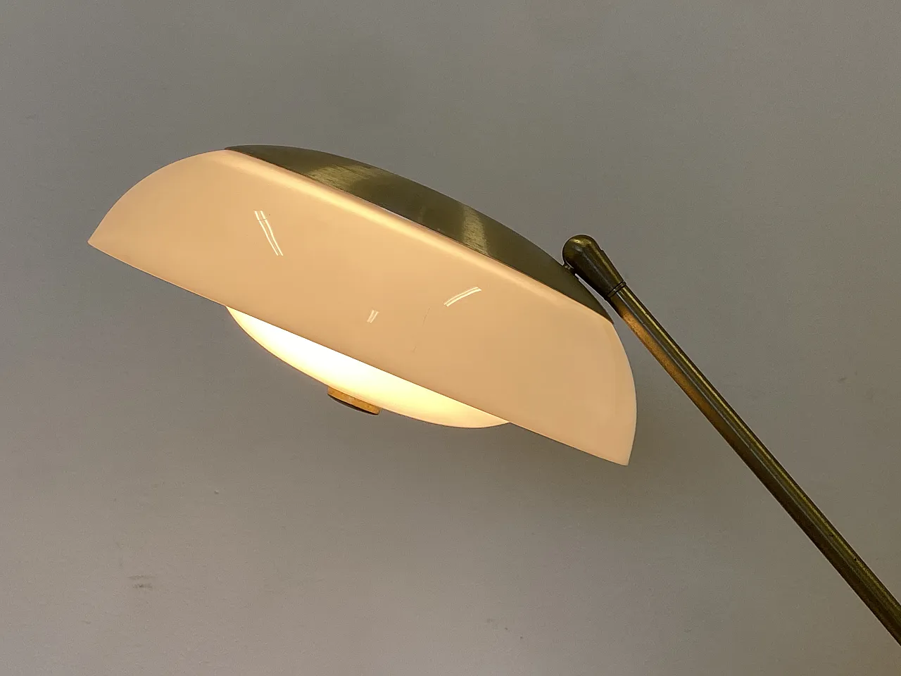 Lampada da tavolo Stilux, anni '50 9