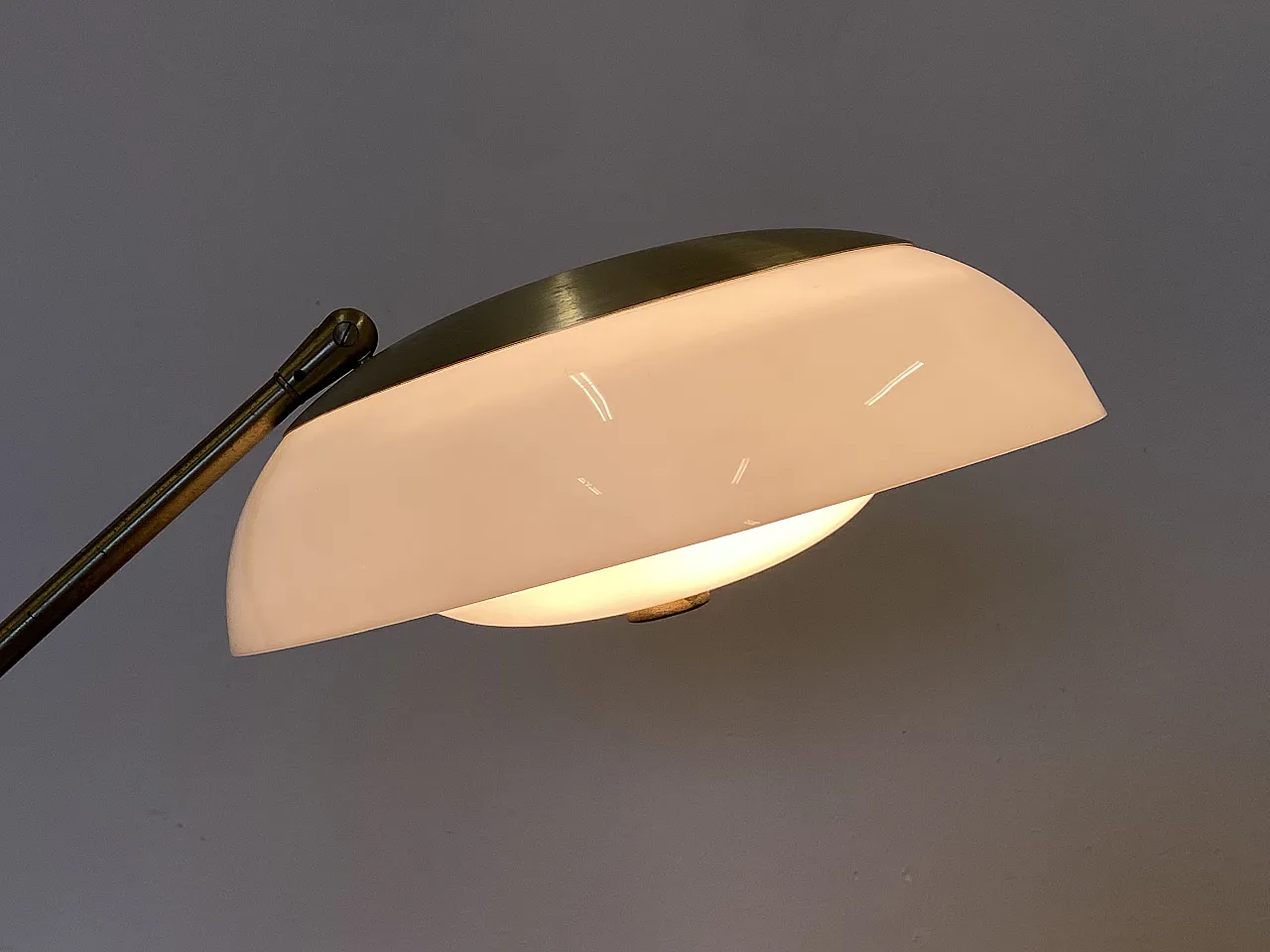 Lampada da tavolo Stilux, anni '50 13