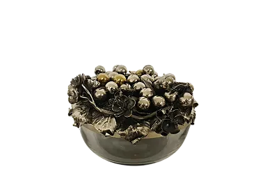 Centerpiece with silver lid,