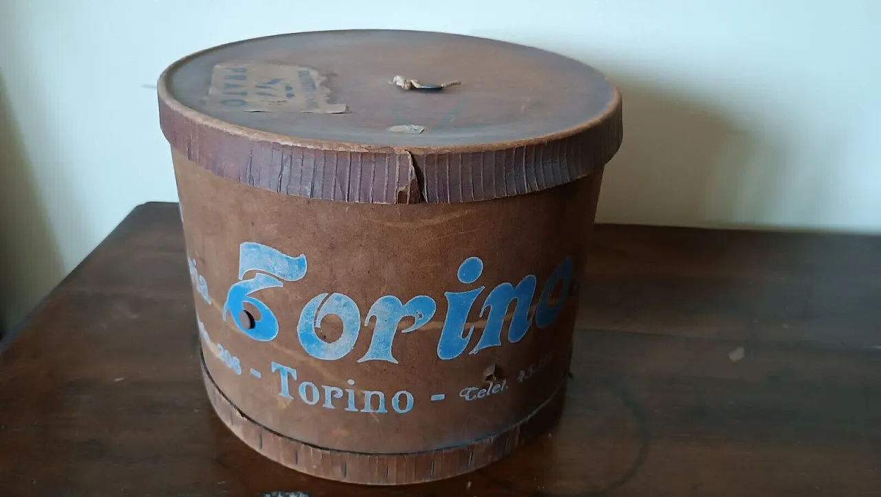 Cardboard panettone box, 1930s 2
