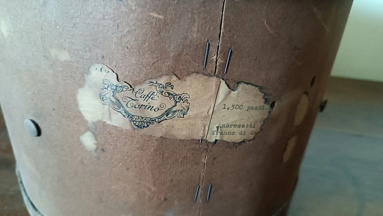 Cardboard panettone box, 1930s 5