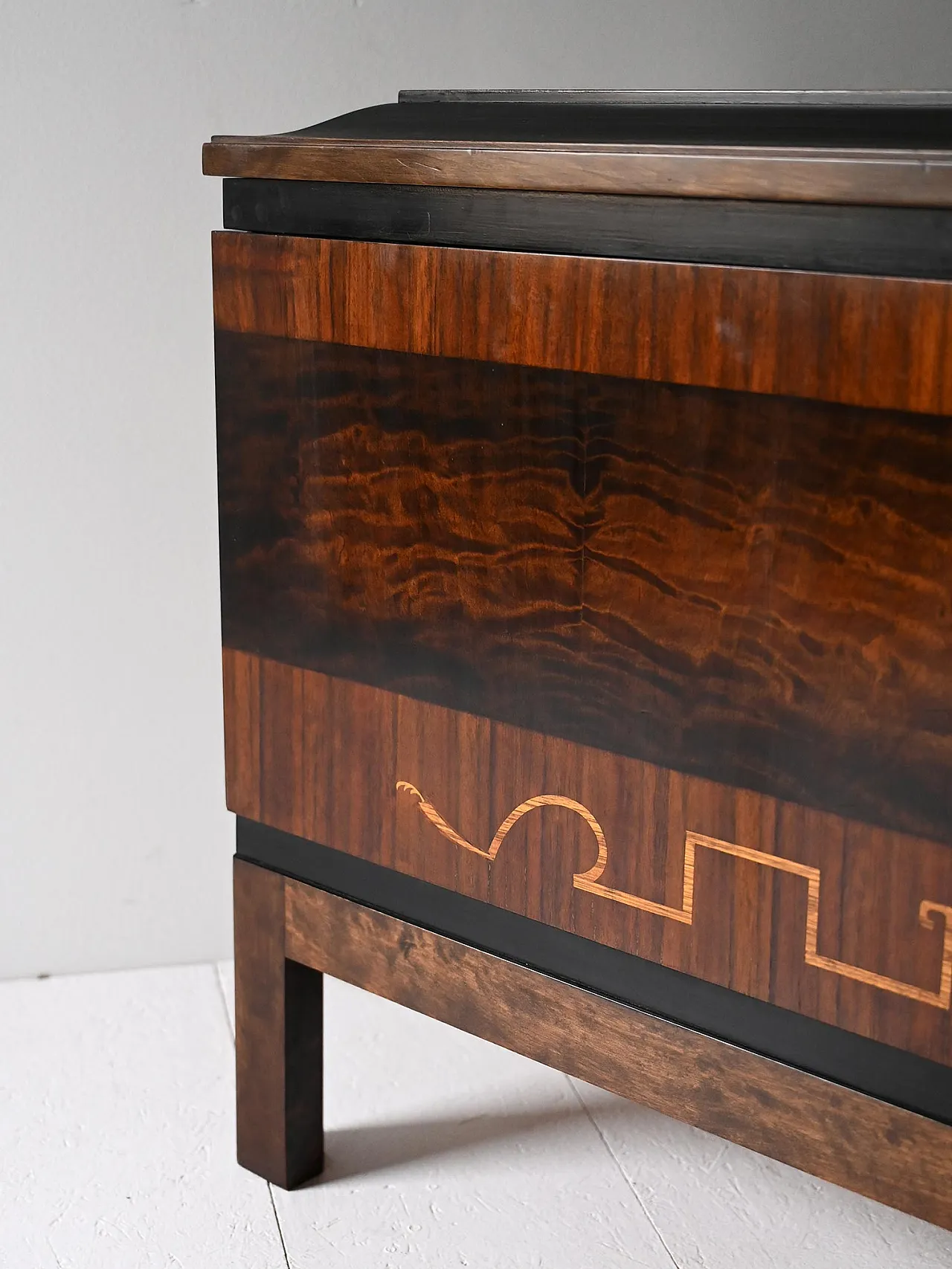 Credenza Art Decó scandinavo in radica anni ’30 8